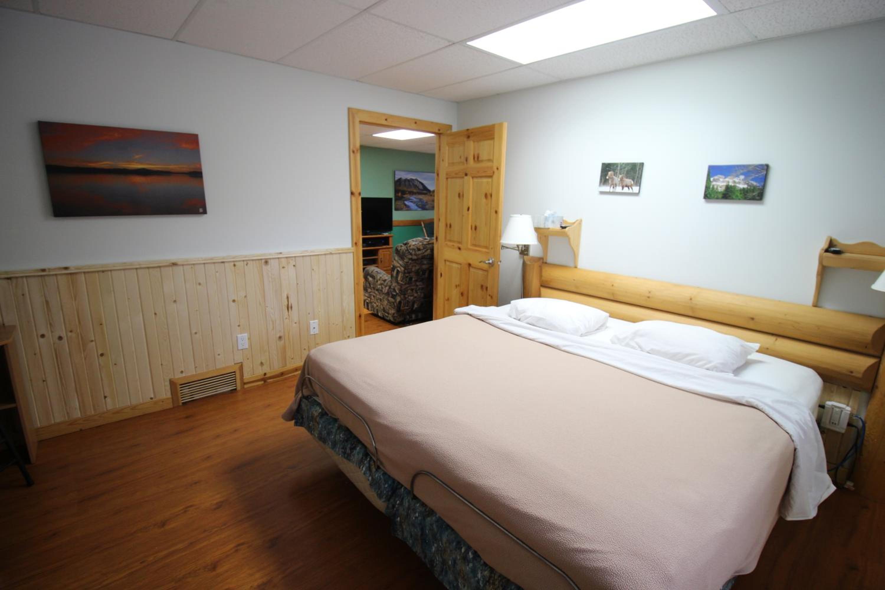 Two-Bedroom Suite photo 3