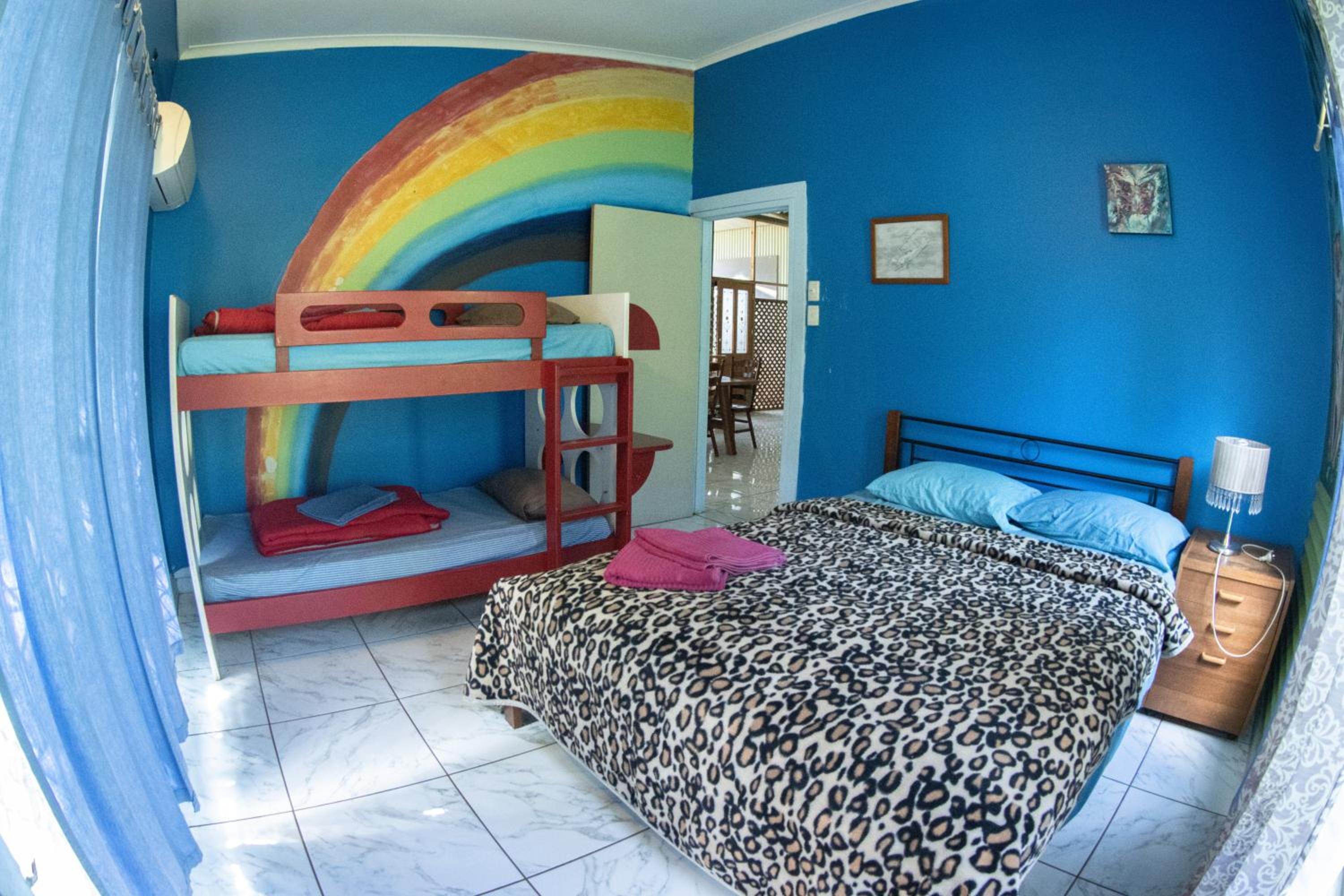 Three-Bedroom House photo 2