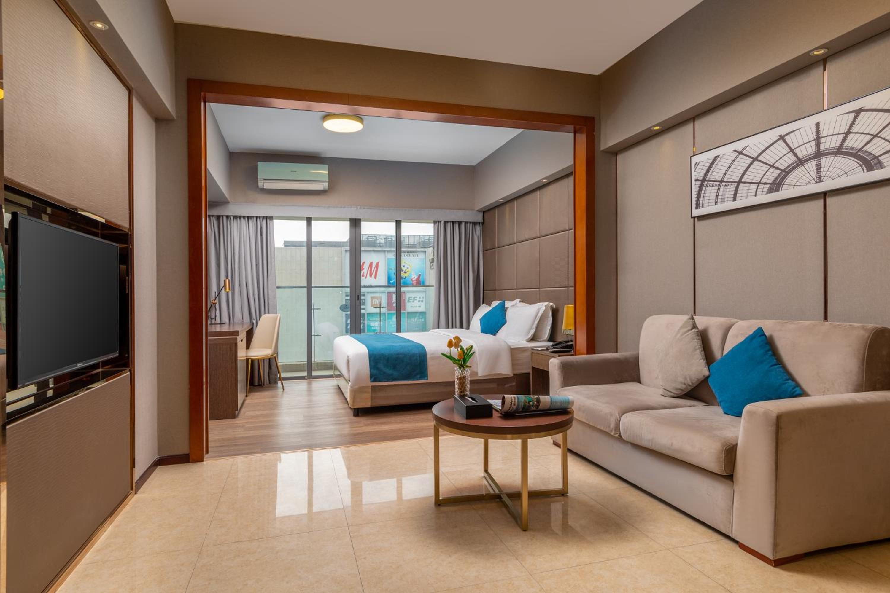 Executive Suite photo 2