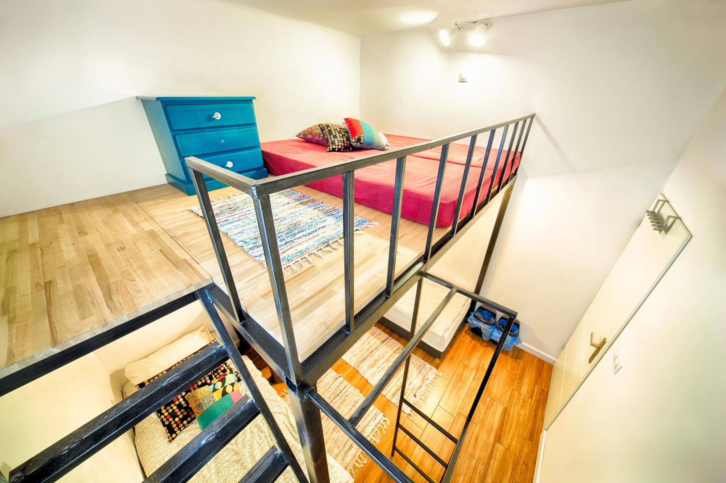 Two-Bedroom Apartment - Photo 3