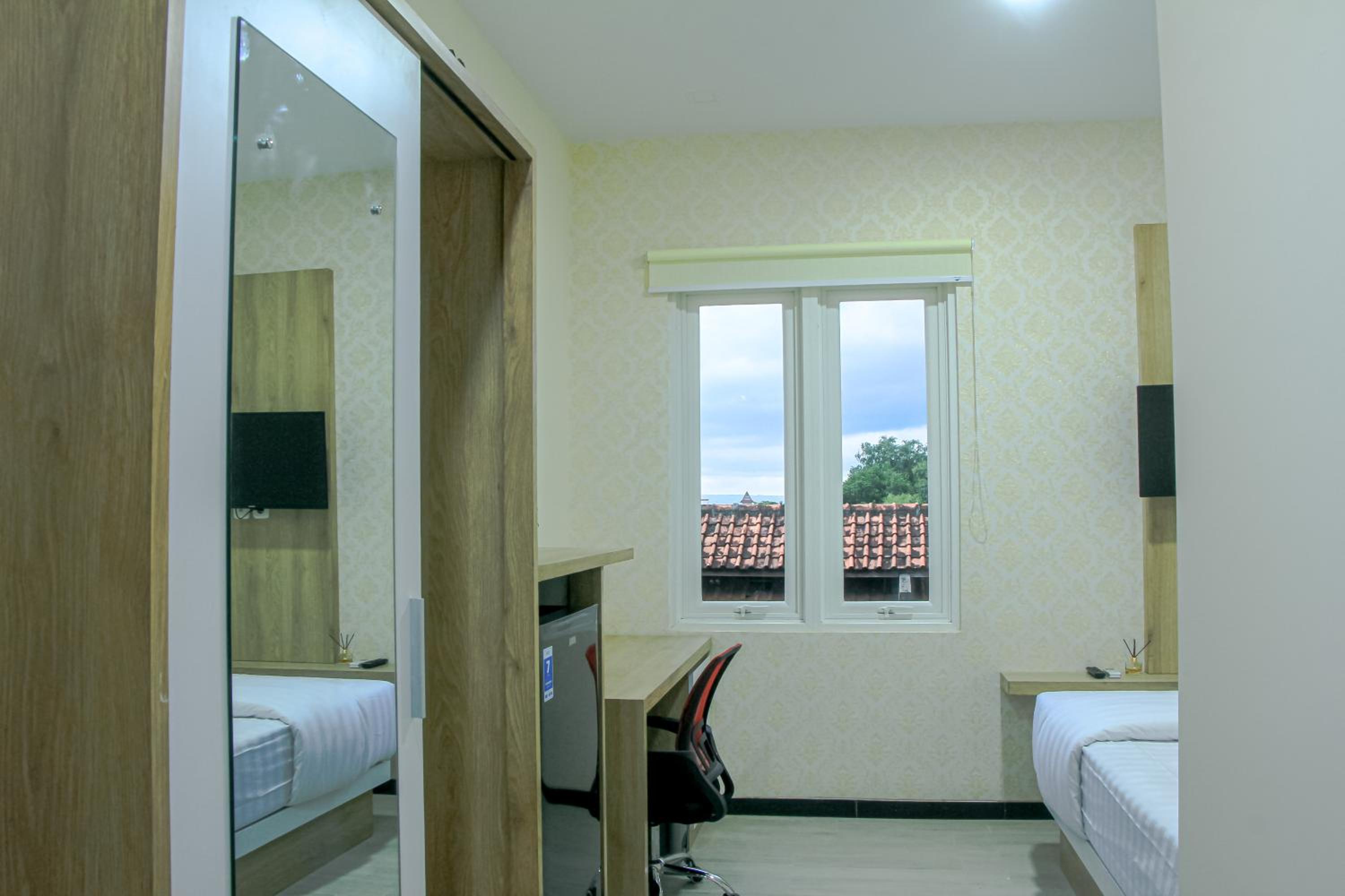 Double Room with Private Bathroom - Photo 4