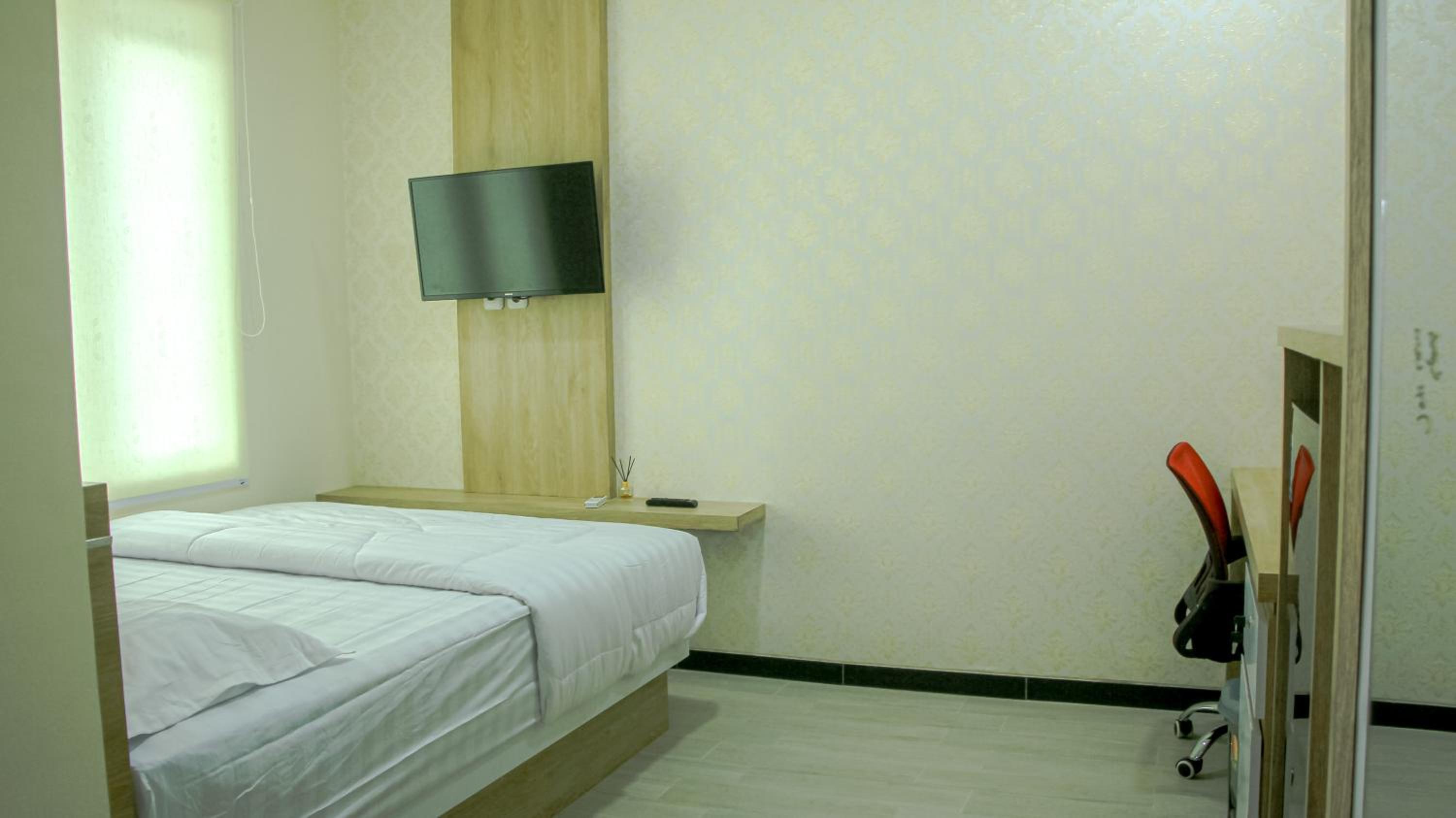 Double Room with Private Bathroom - Photo 9