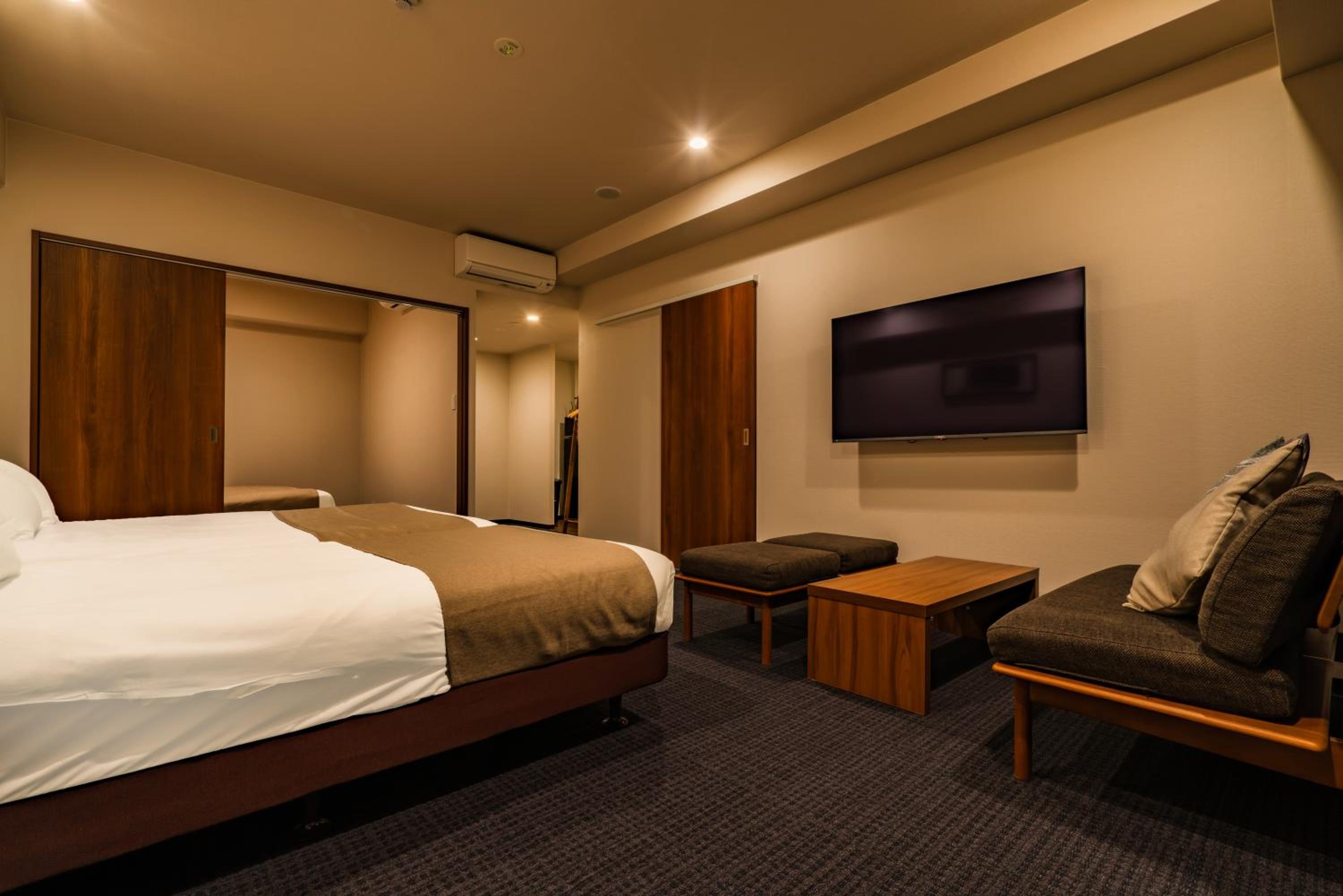 Family Suite - Photo 8