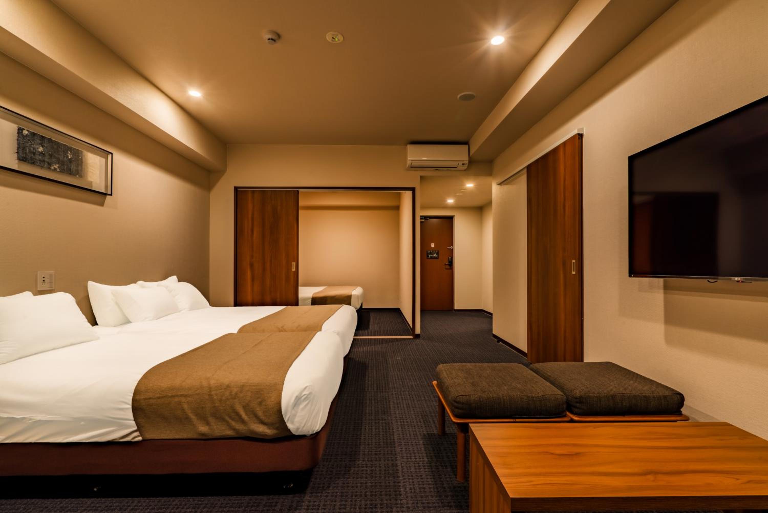 Family Suite - Photo 9
