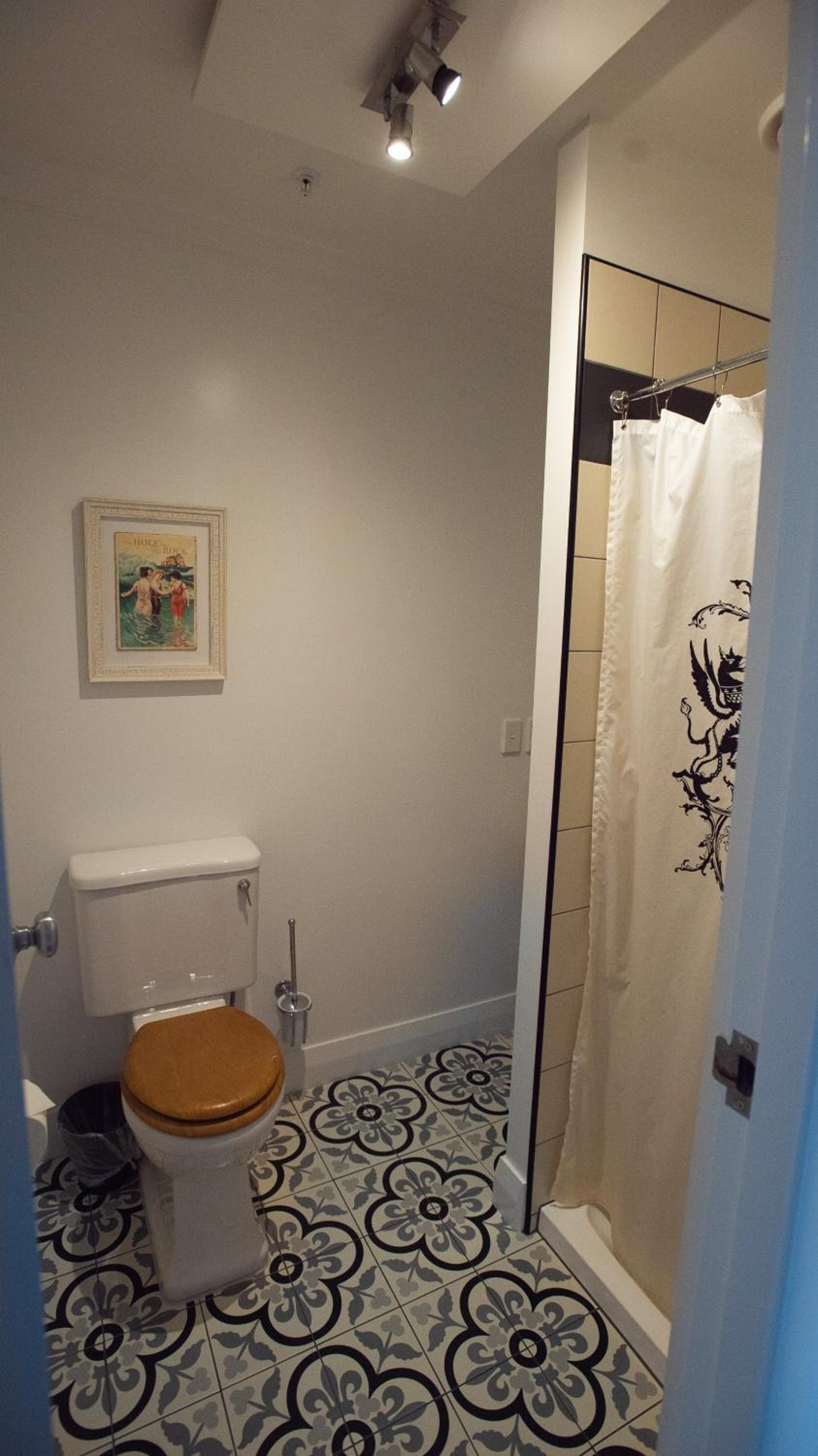 Small Double Room - Photo 4