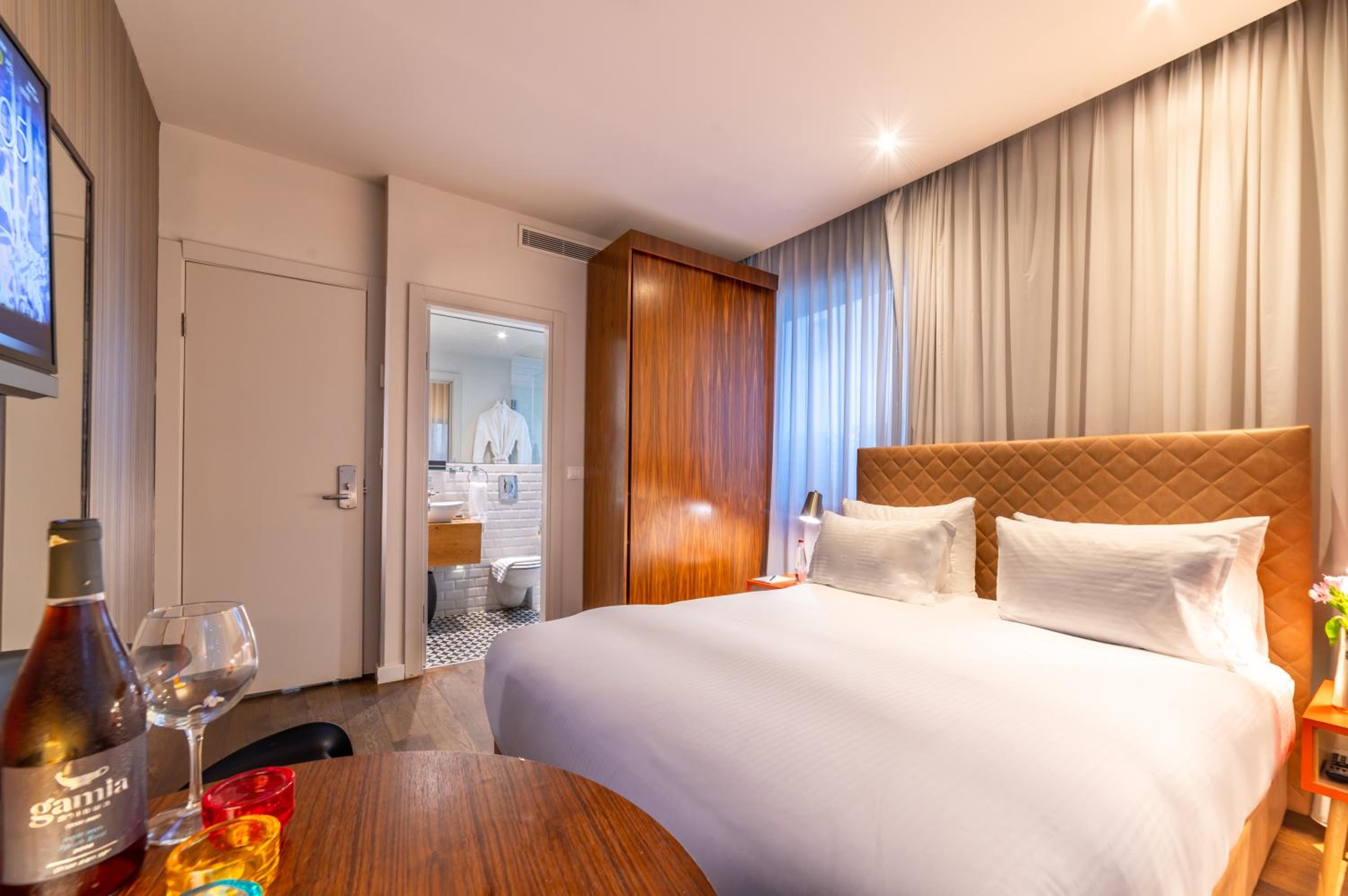 Classic Double Room