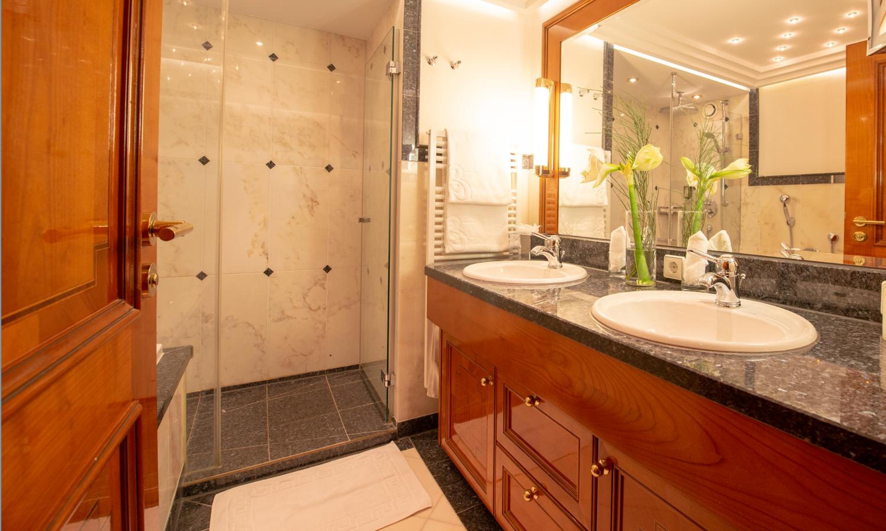 Suite Type 3 - with Valley View - Photo 2