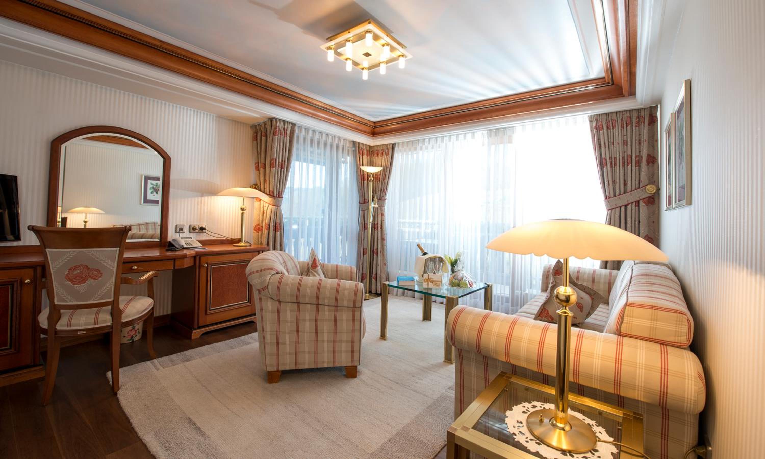 Luxus-Suite mit Talblick photo