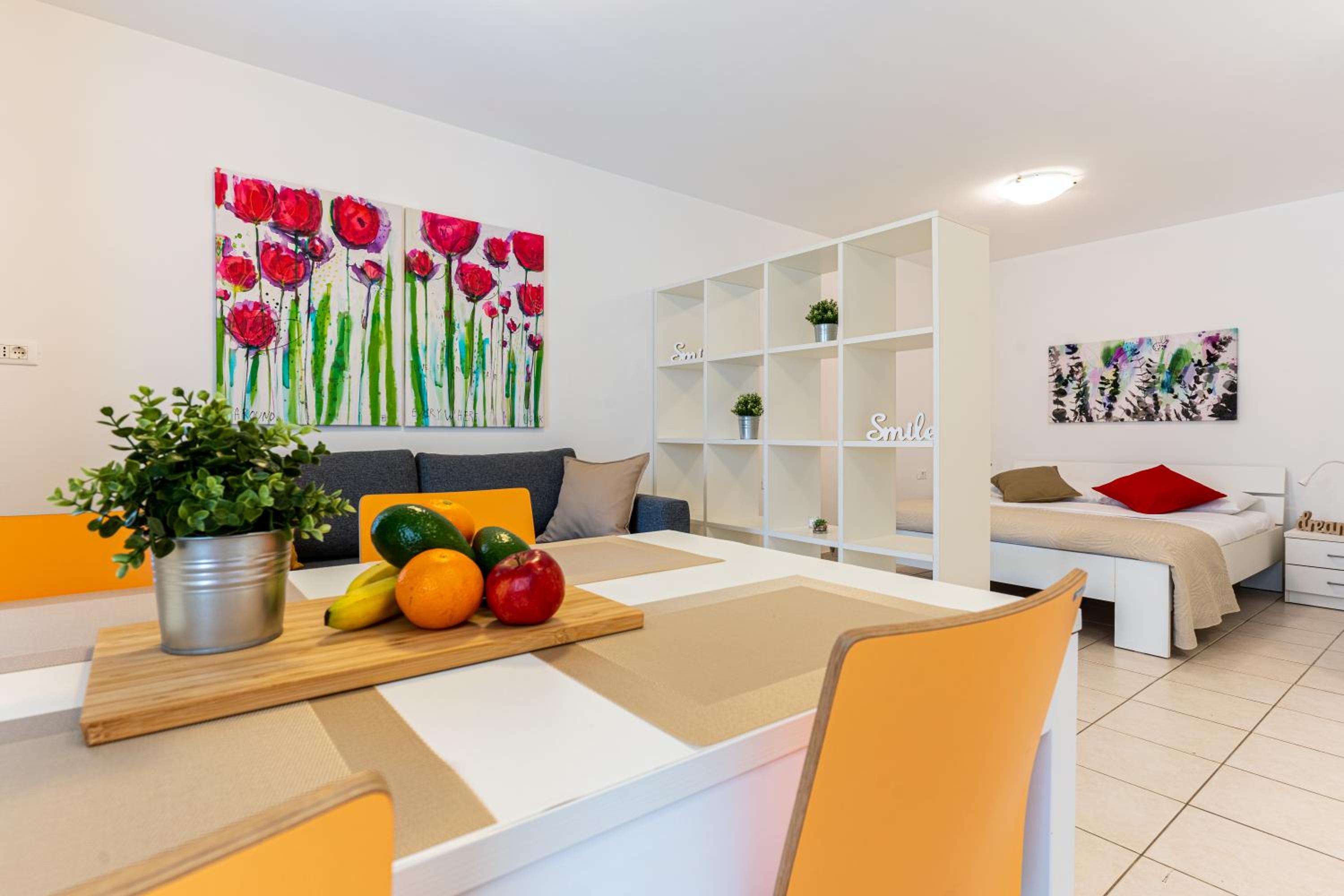 Studio With Balcony Or Terrace photo 1