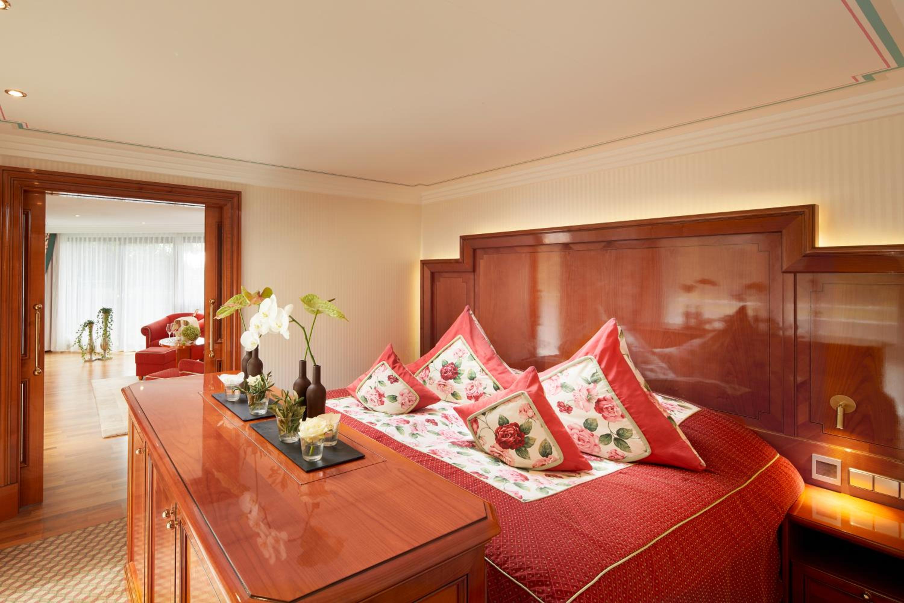 Luxury Suite Type 5 - with Vineyard View - Photo 1
