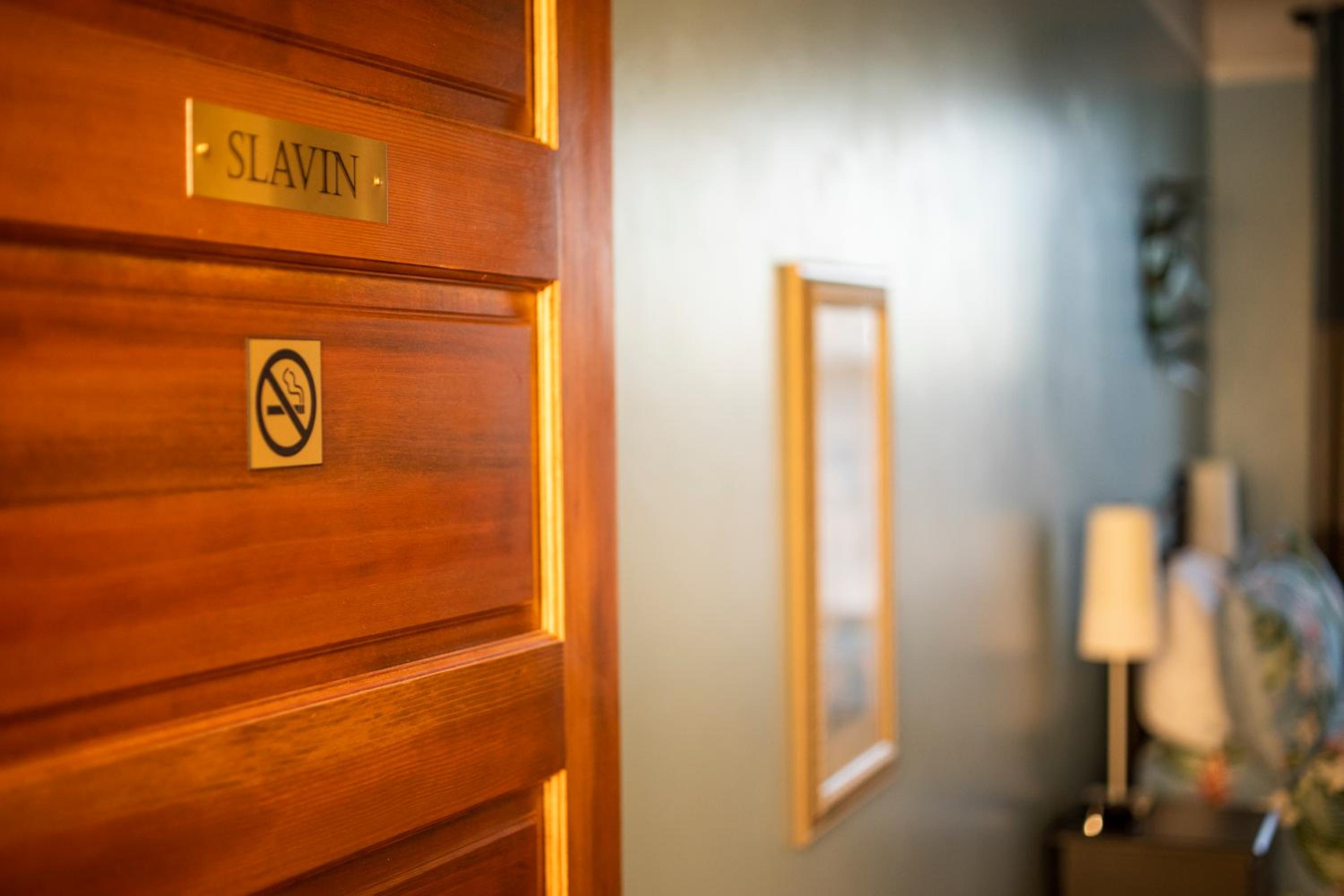 Queen Suite photo 1