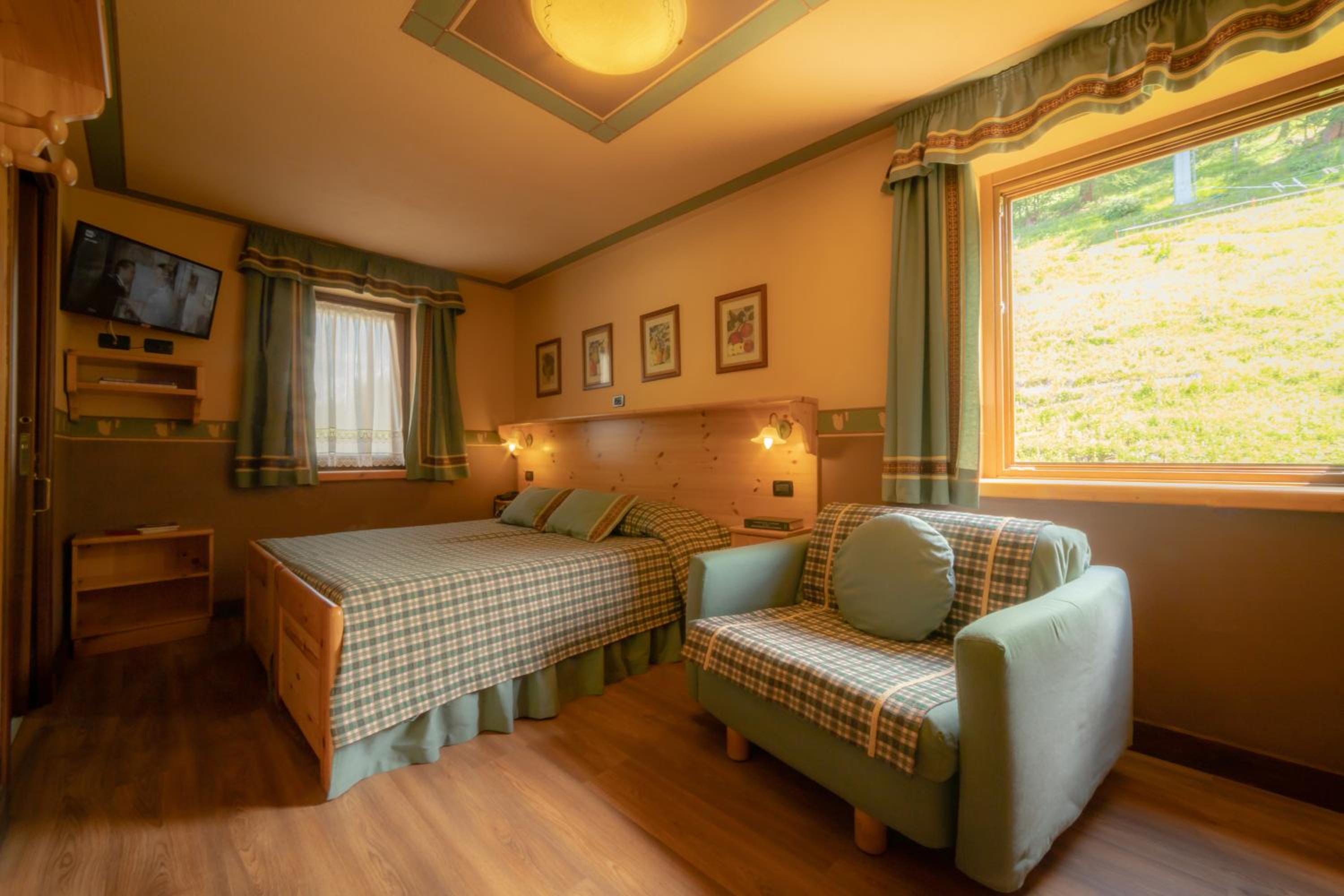 Standard Triple Room - Photo 2