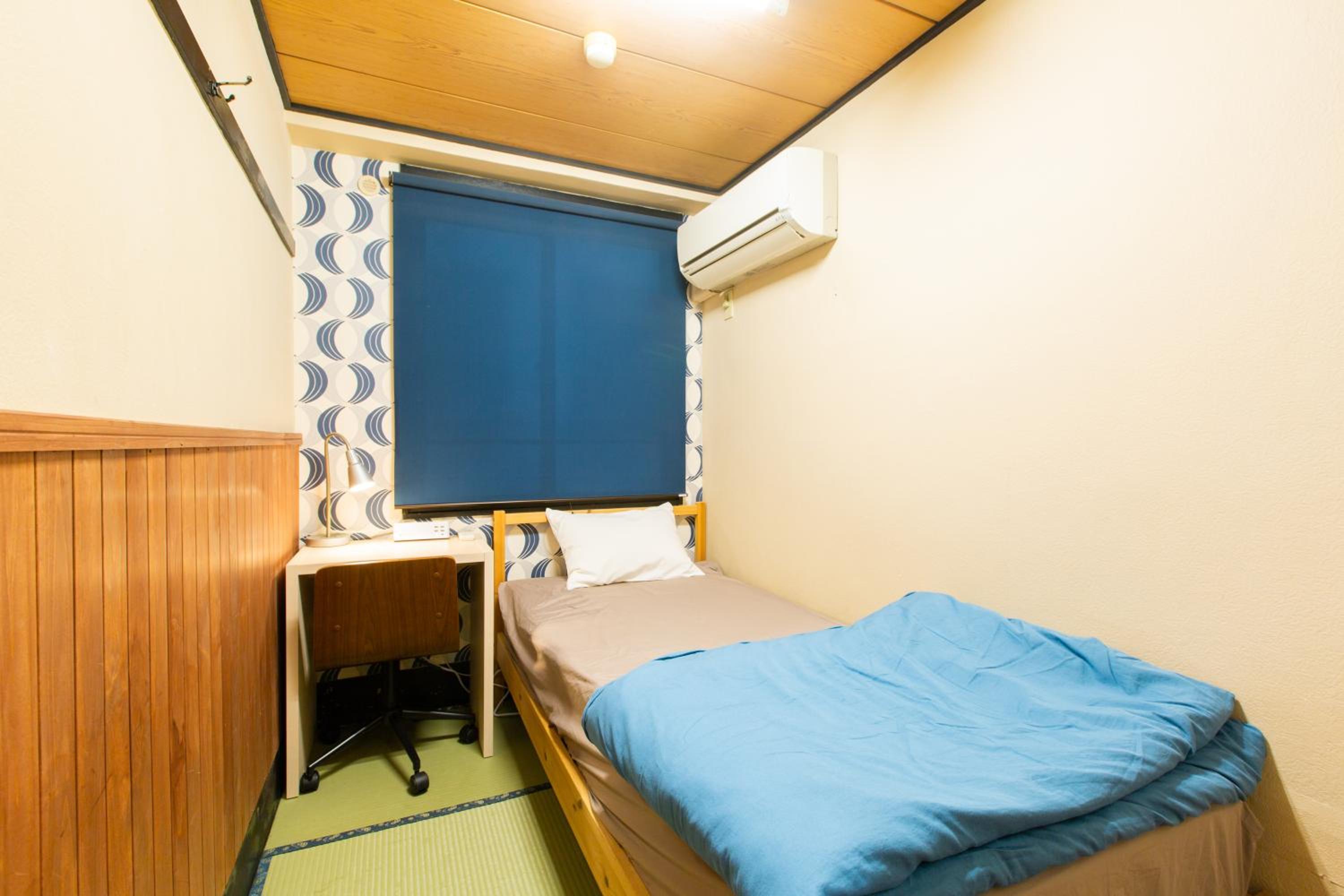 Single Room with Shared Bathroom