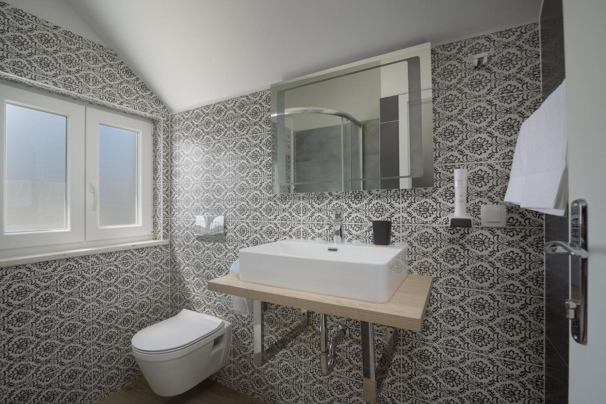 Superior Queen Room - Photo 5