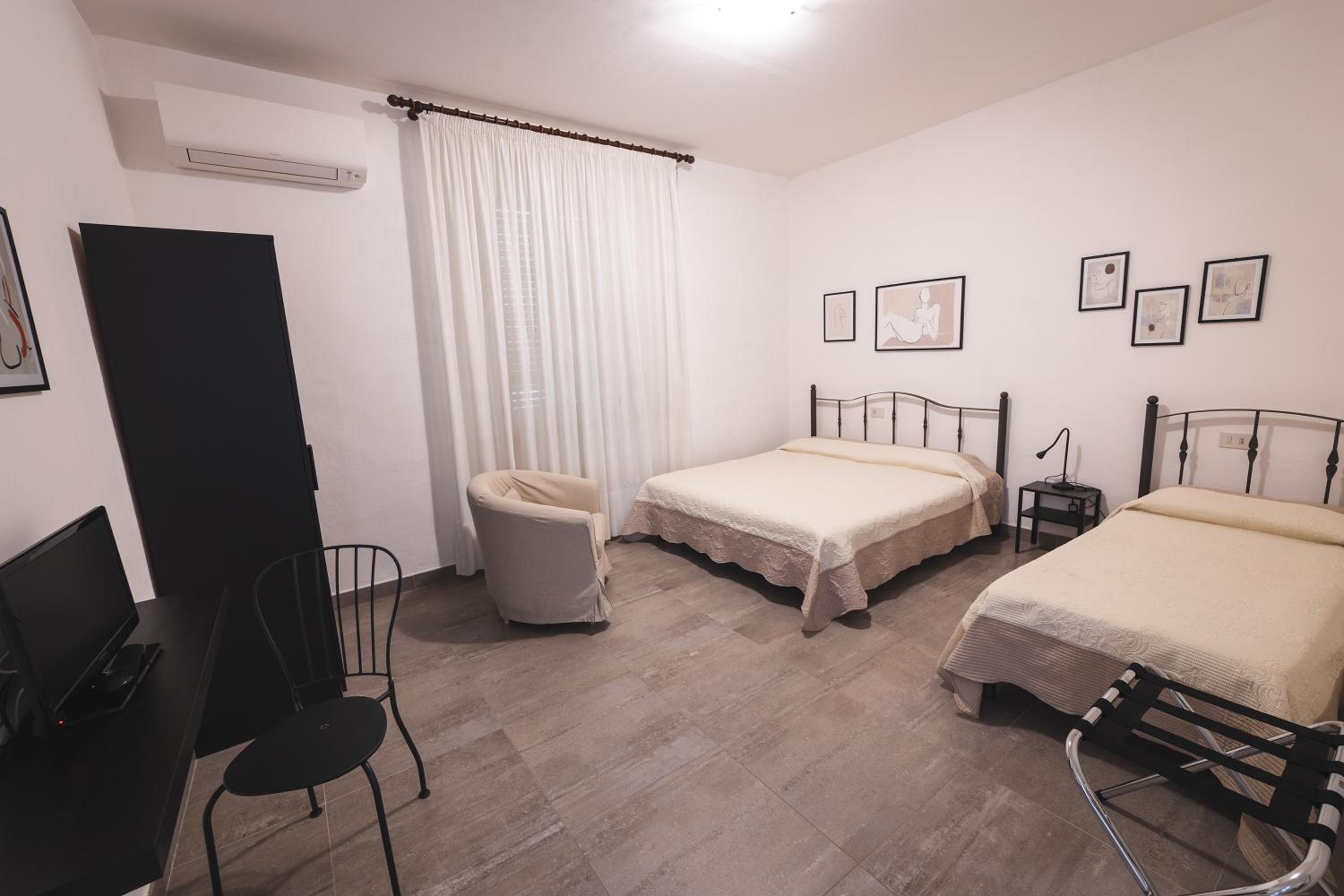 Triple Room - Photo 1
