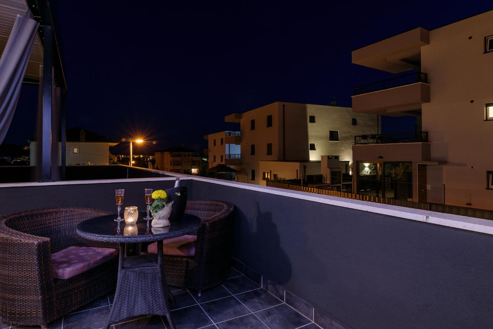 Double Room with Terrace - Photo 9