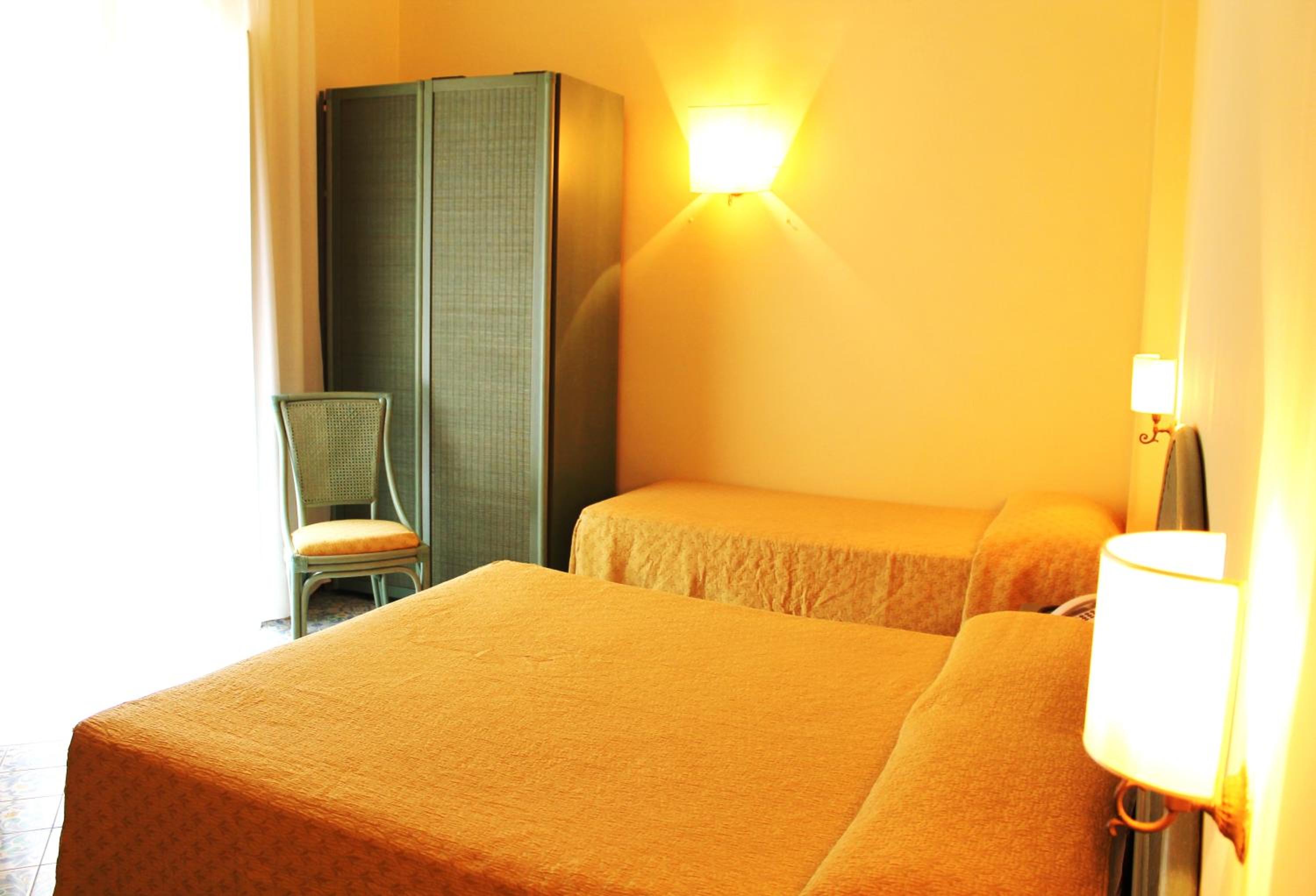 Triple Room - Photo 1