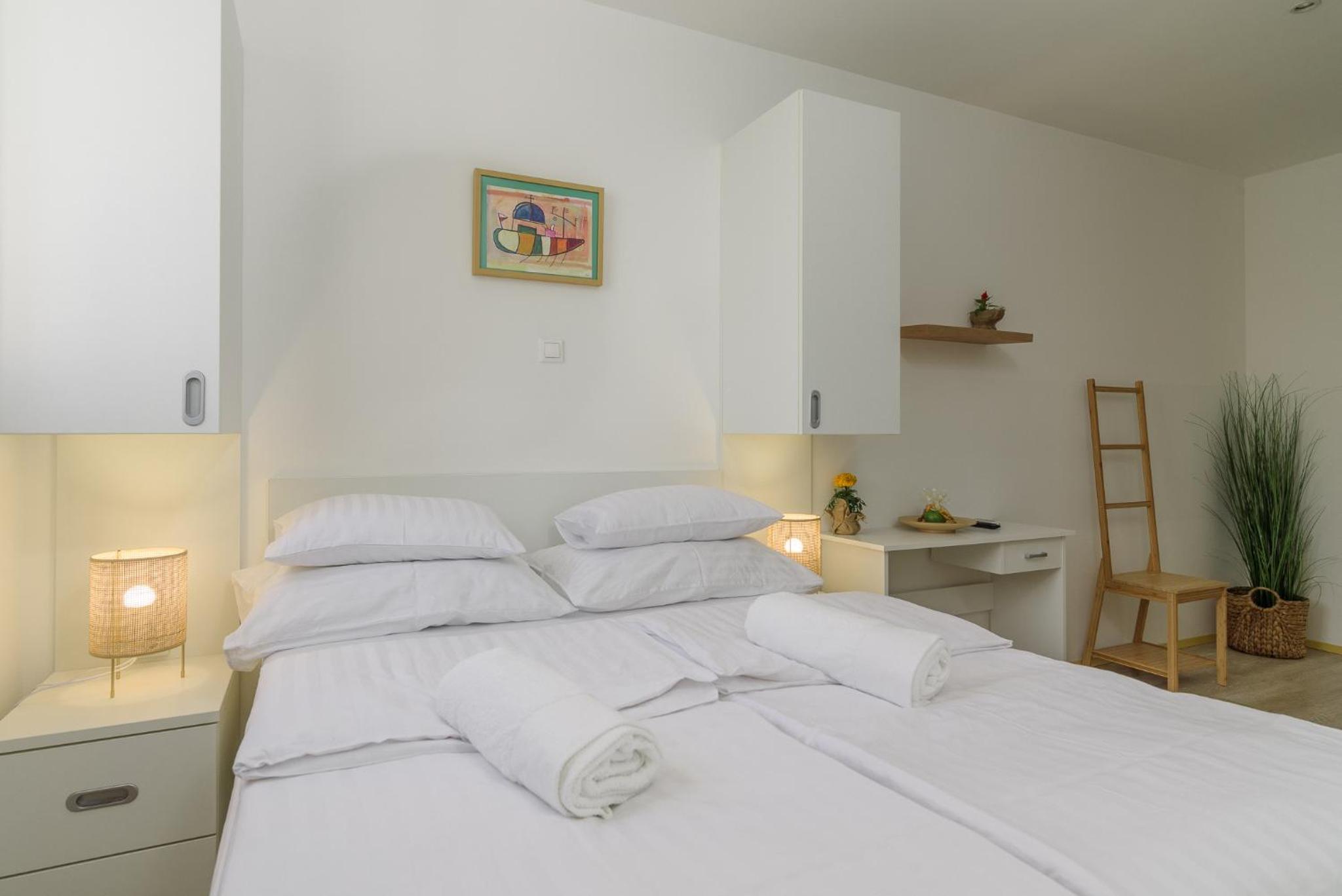 Double Room with Terrace - Photo 3
