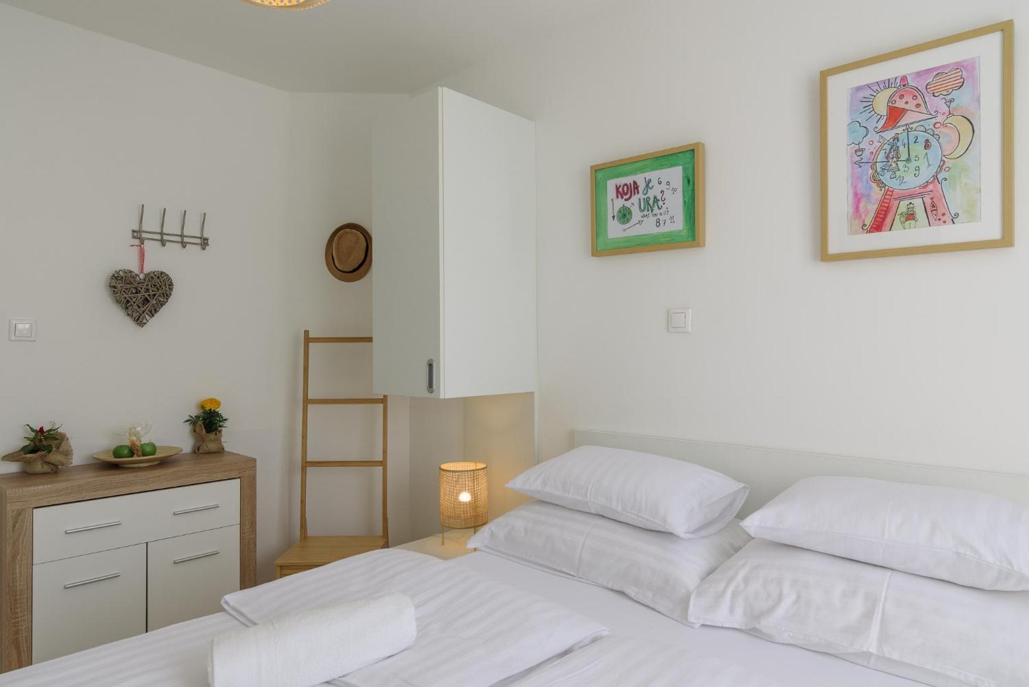 Double Room with Terrace - Photo 2