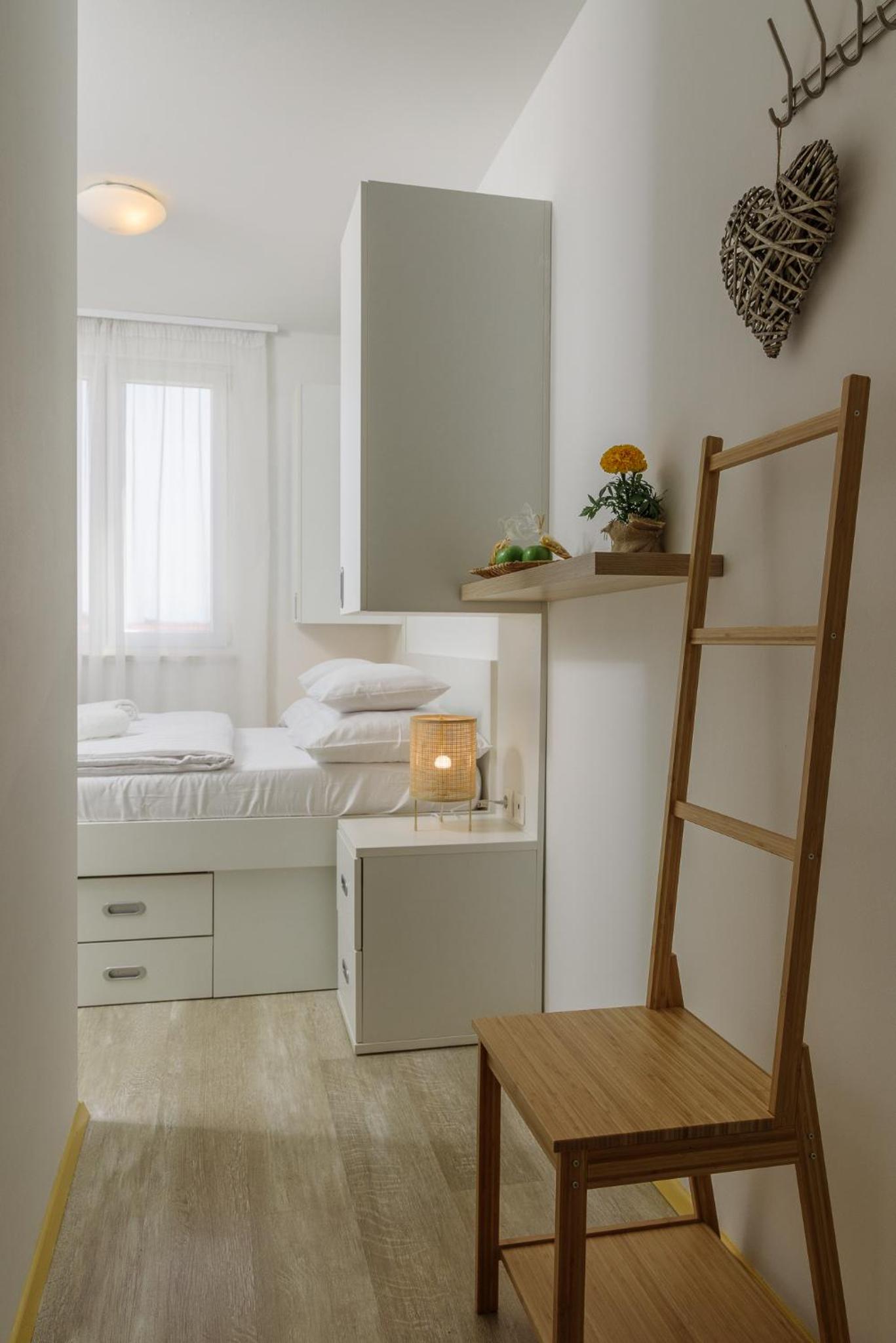 Double Room - Photo 2