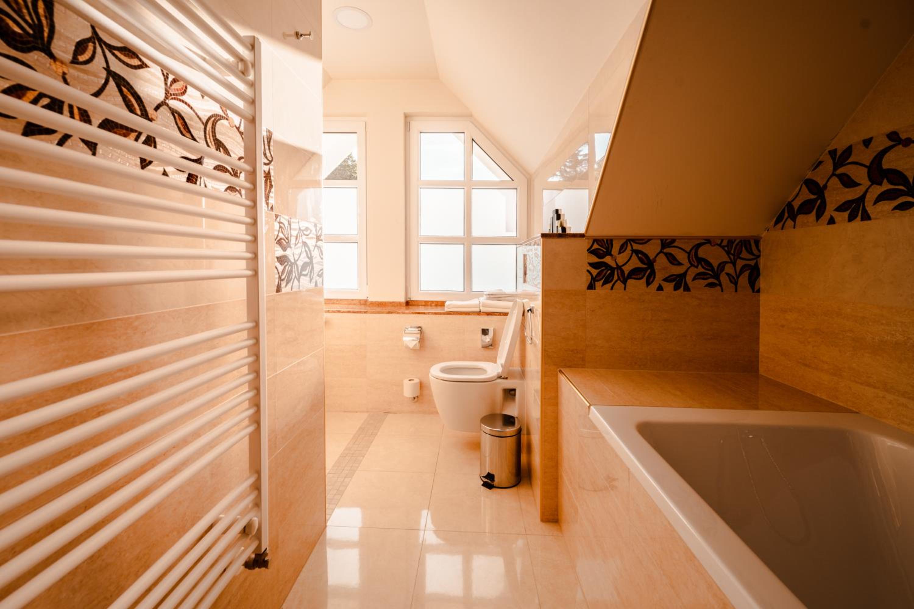 Deluxe Double or Twin Room photo 2