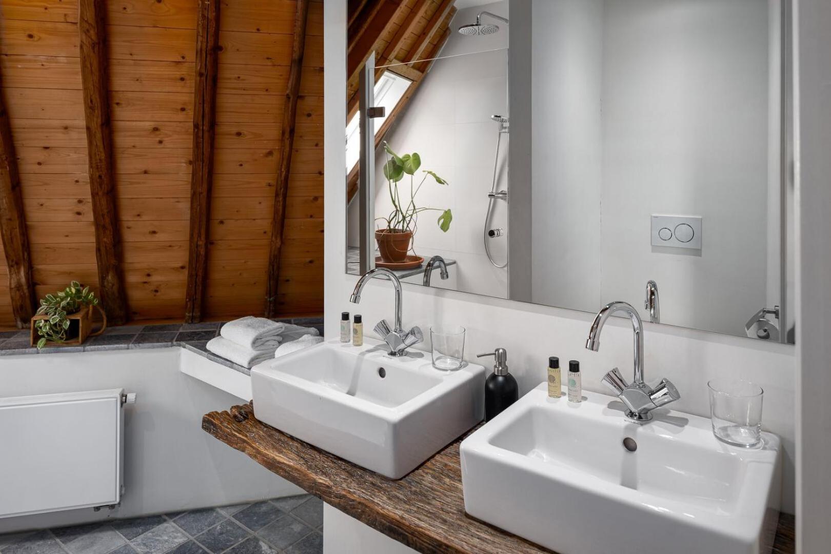 Luxury Triple Room photo 2