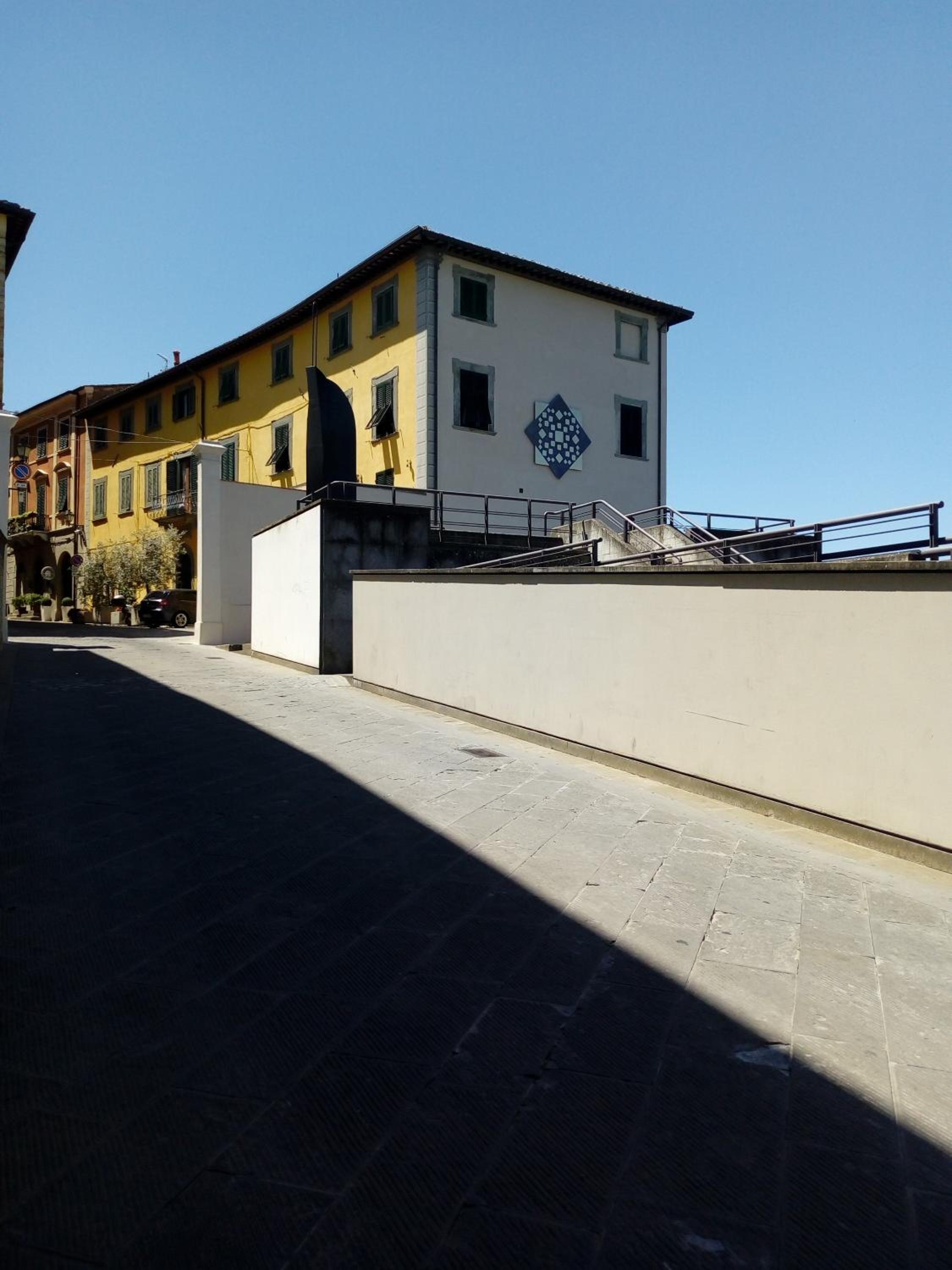 Apartment with Terrace - Photo 16