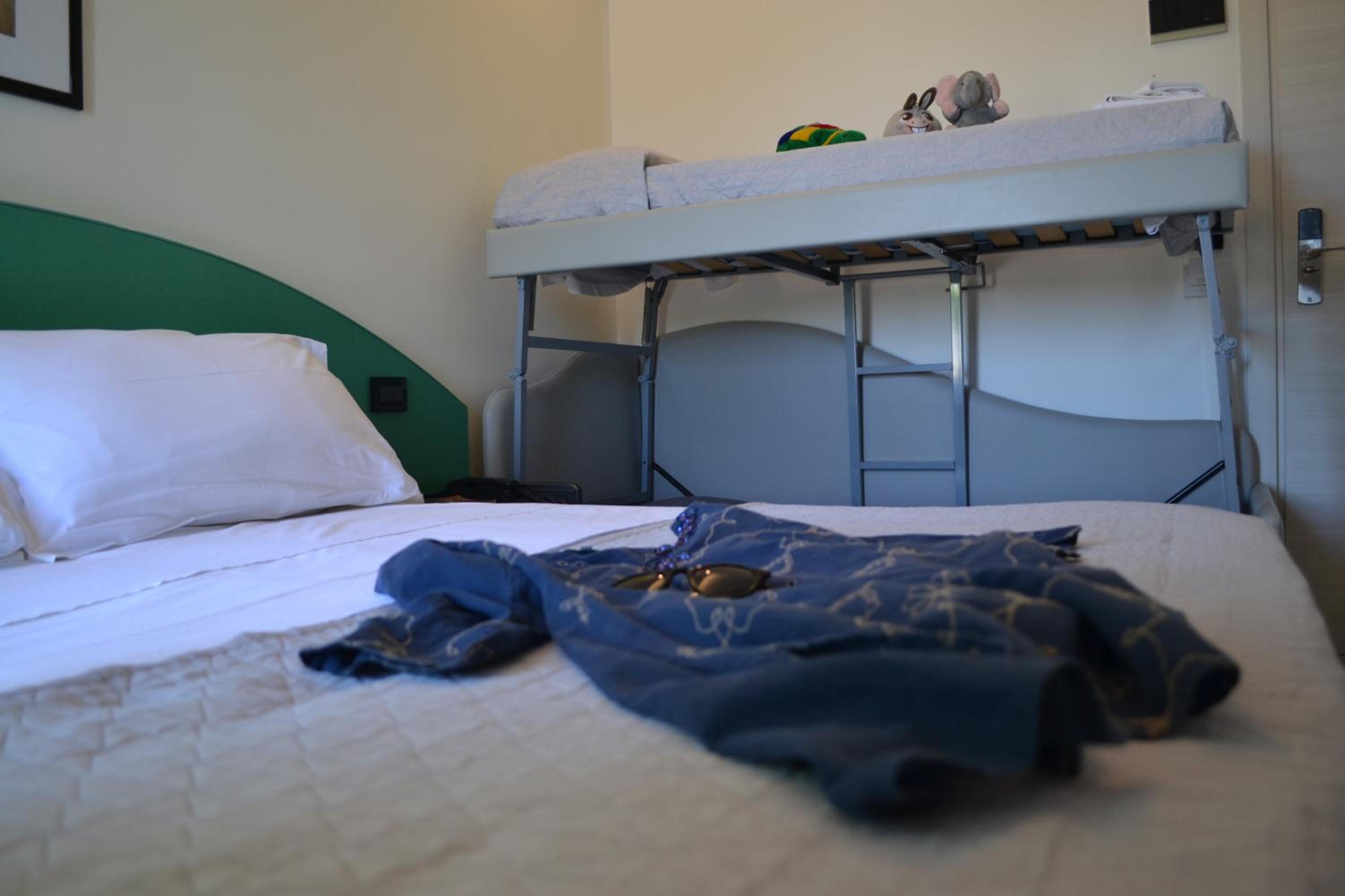 Quadruple Room - Photo 5