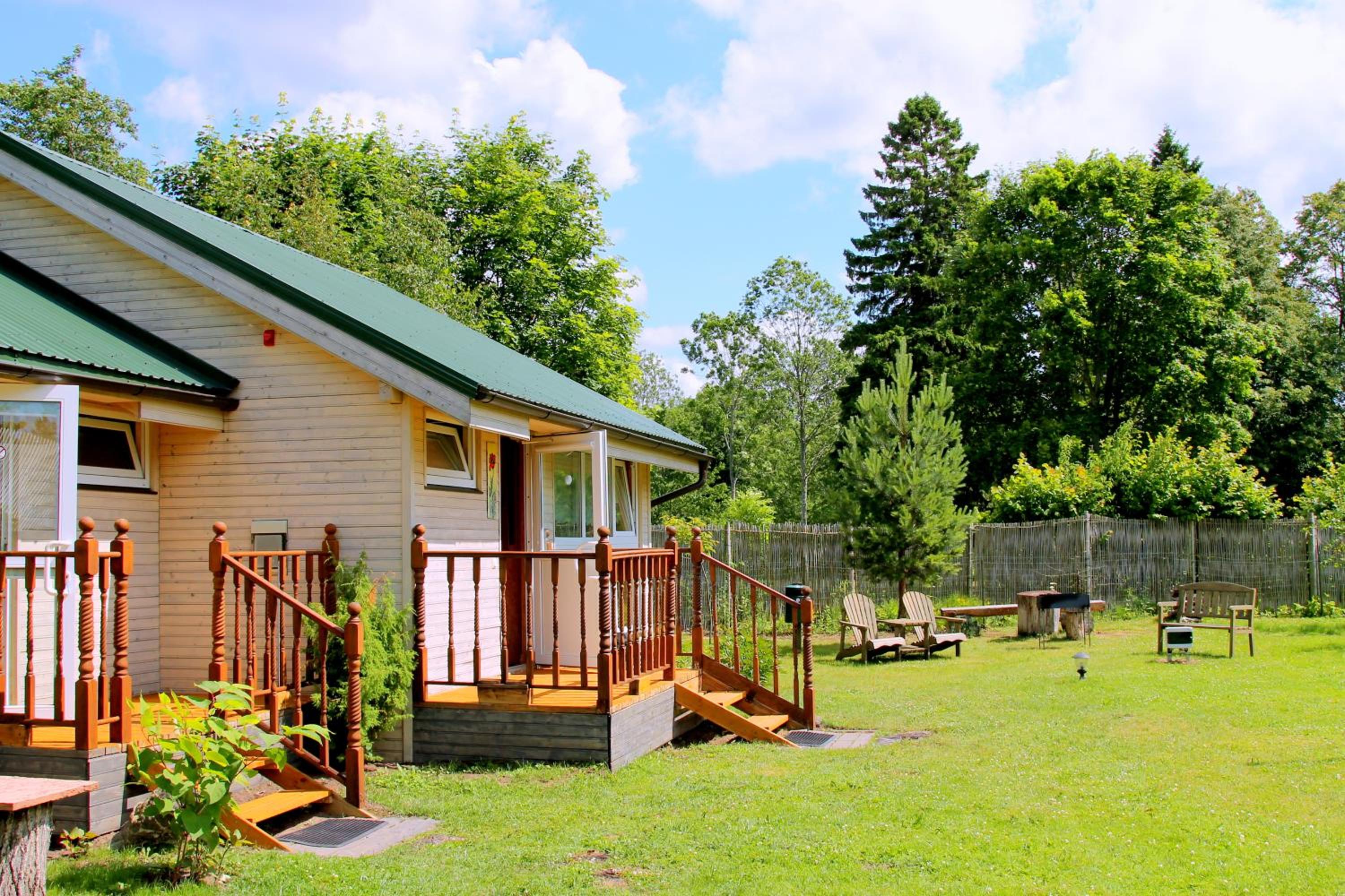 Two-Bedroom Bungalow - Photo 3