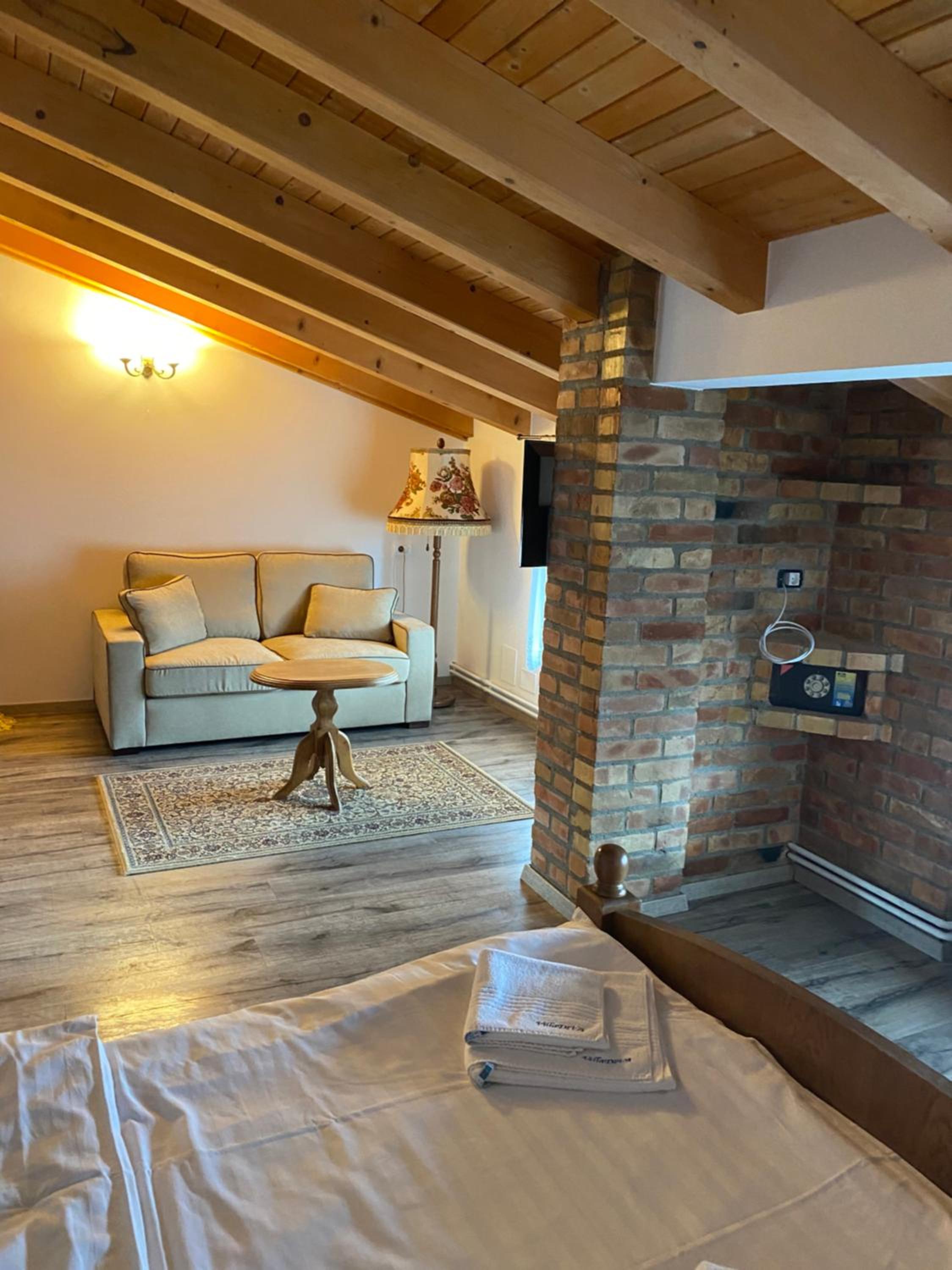 Deluxe Double Room with Extra Bed photo 1
