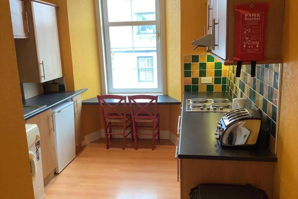 Two-Bedroom Apartment - Photo 18
