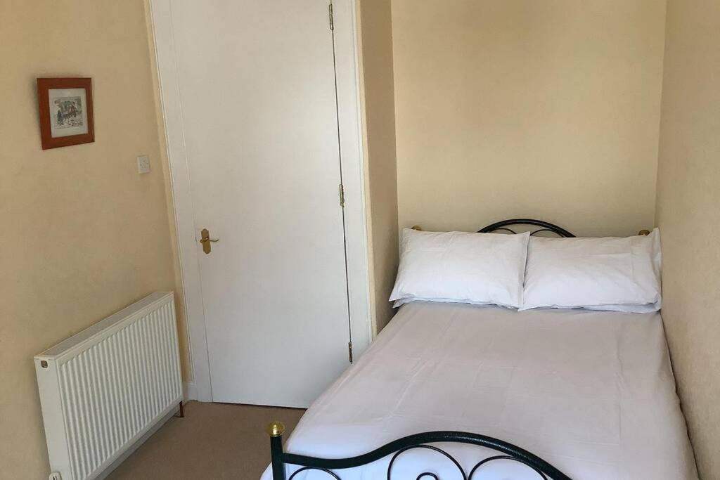 Two-Bedroom Apartment - Photo 19