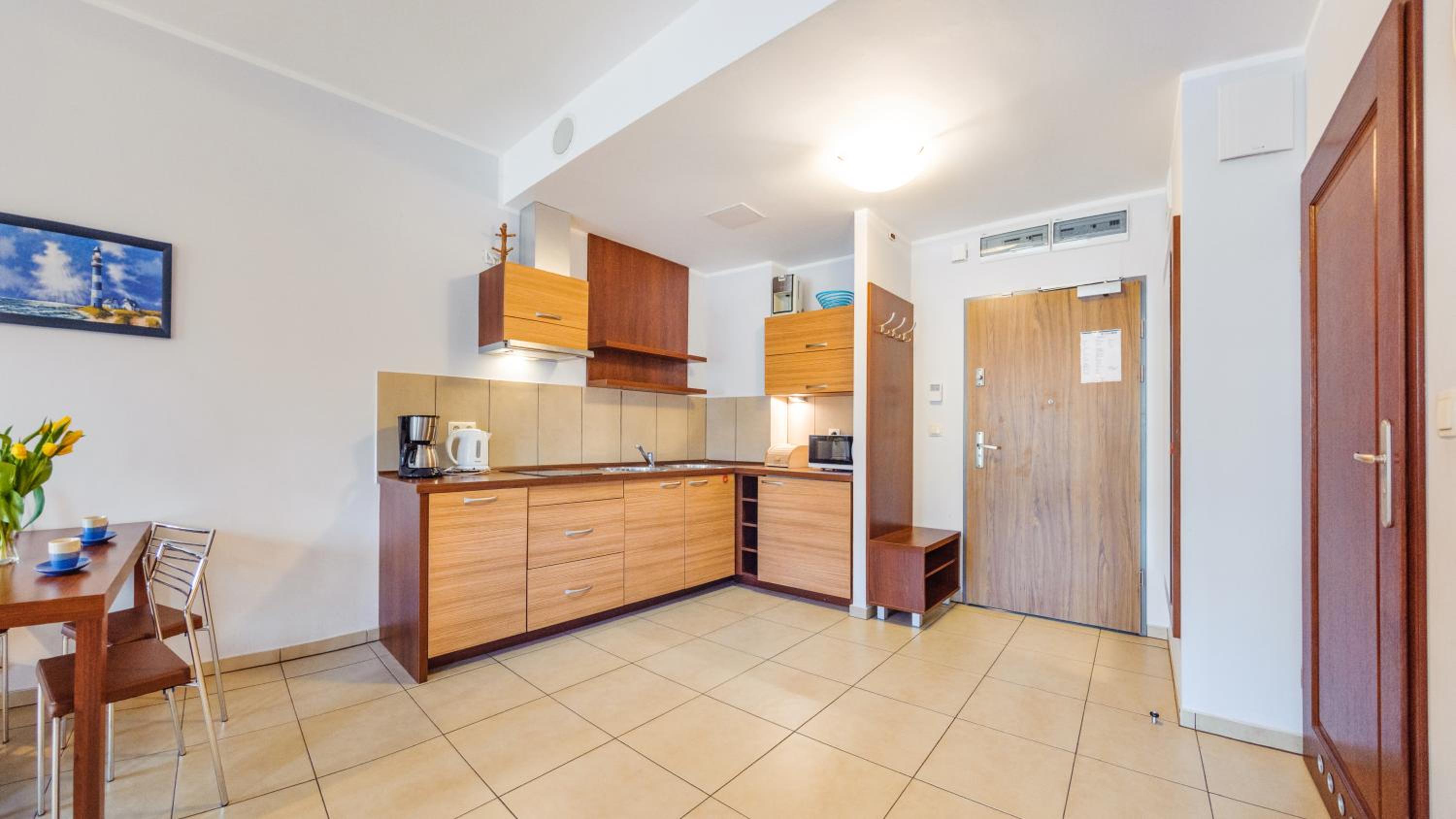One-Bedroom Apartment photo 2