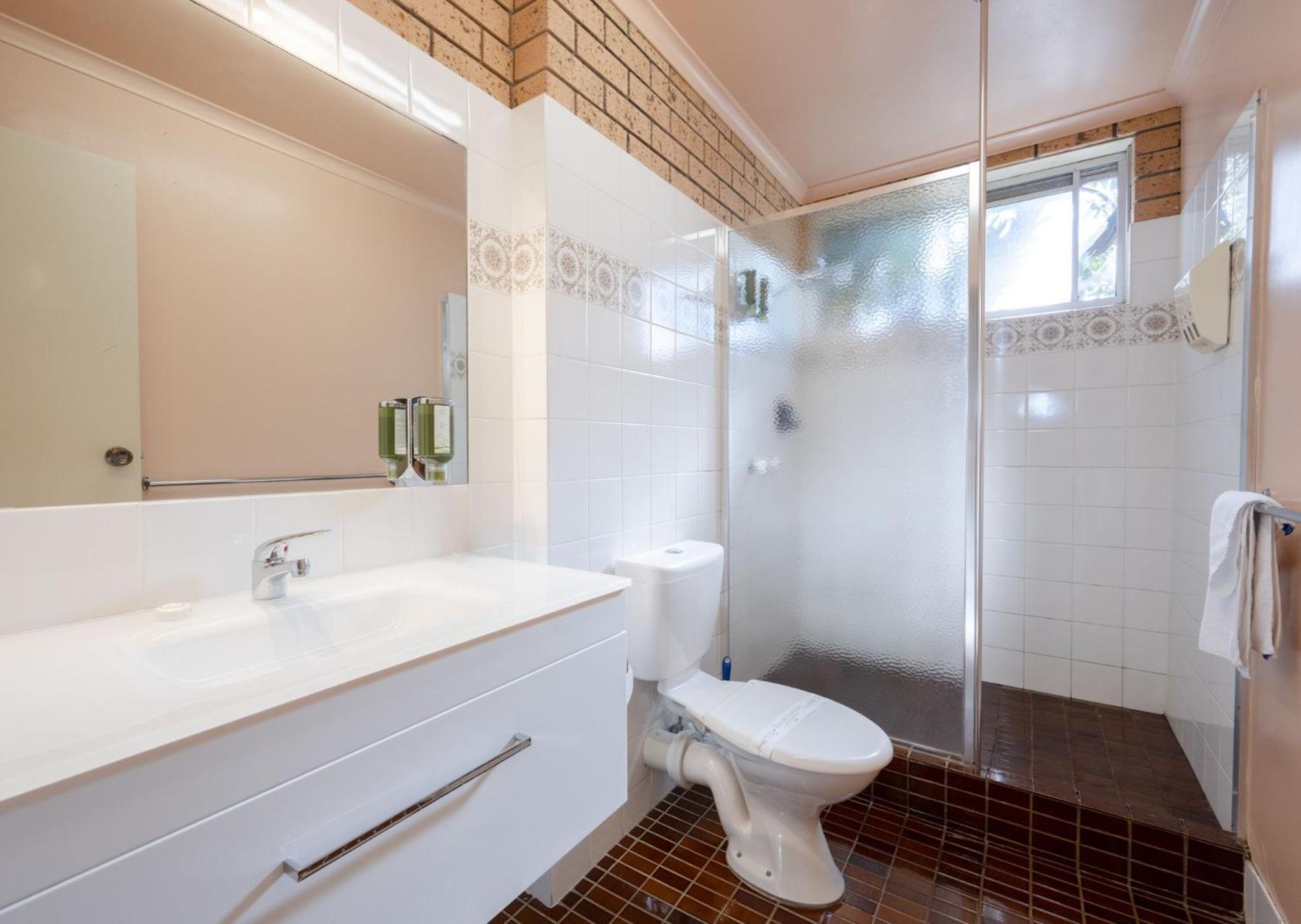 Queen Room with Spa Bath photo 2