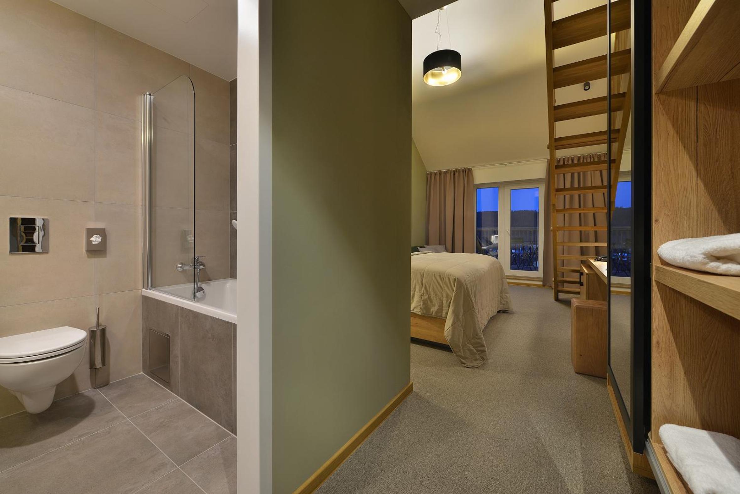 Duplex Suite with Terrace and Lake View - Photo 6