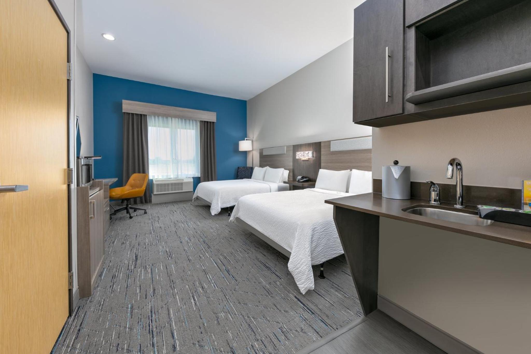 Standard Queen Room with Two Queen Beds and Mobility Accessible Roll-In Shower photo 1