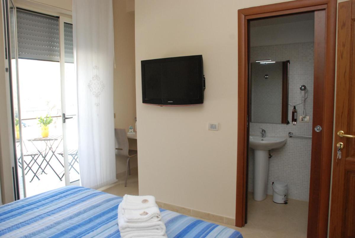 Triple Room with Sea View