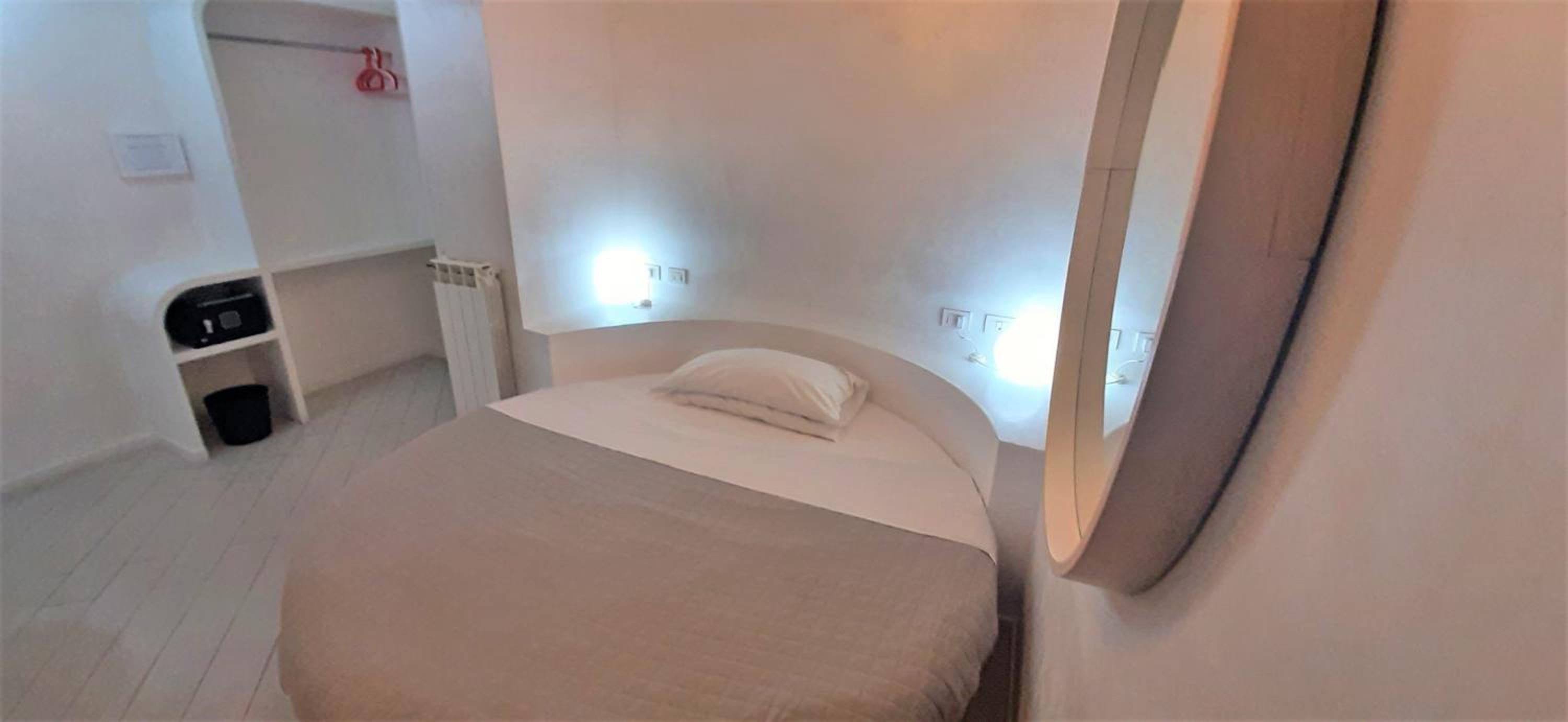 Single Room photo 3