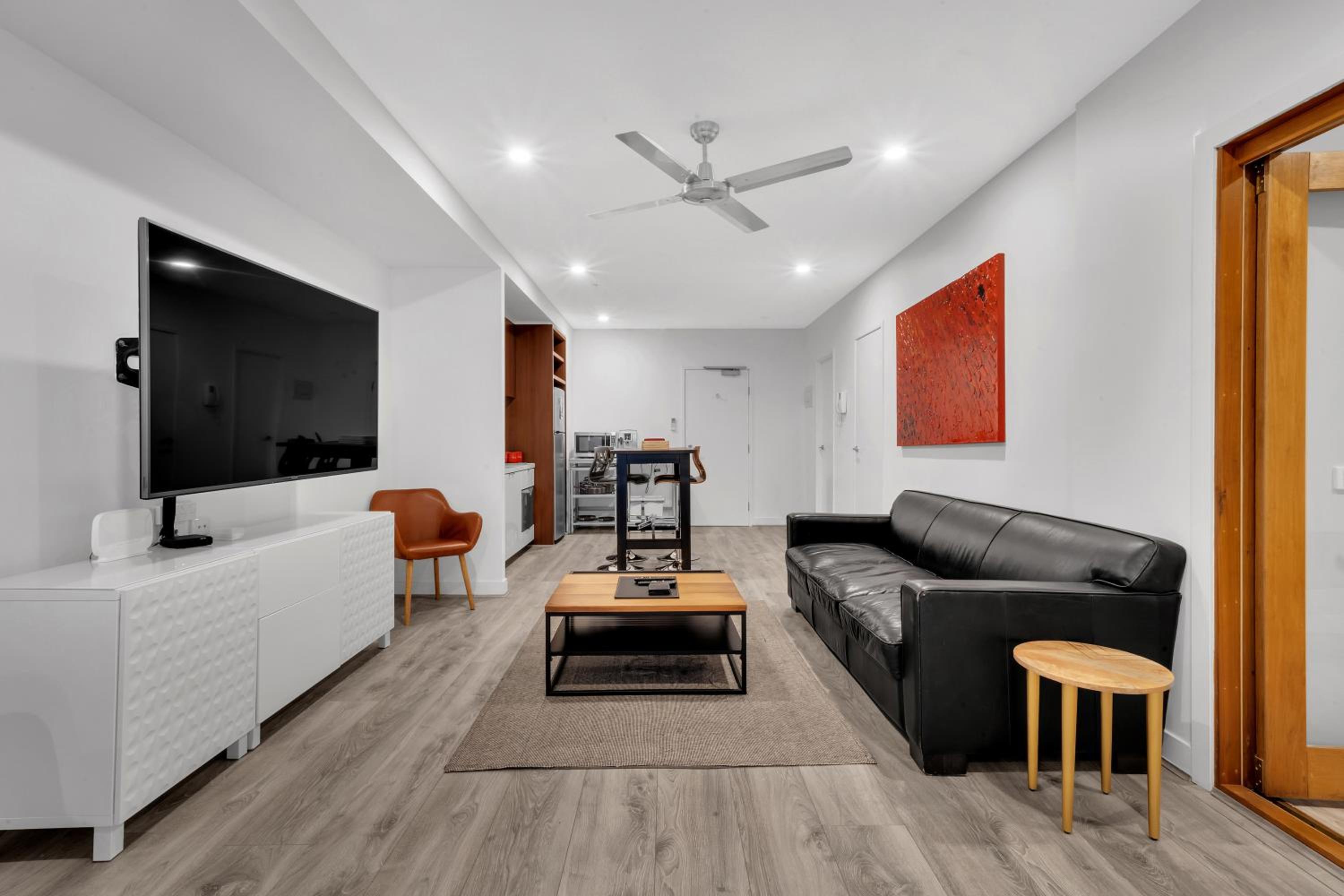 Two-Bedroom Apartment - Photo 26