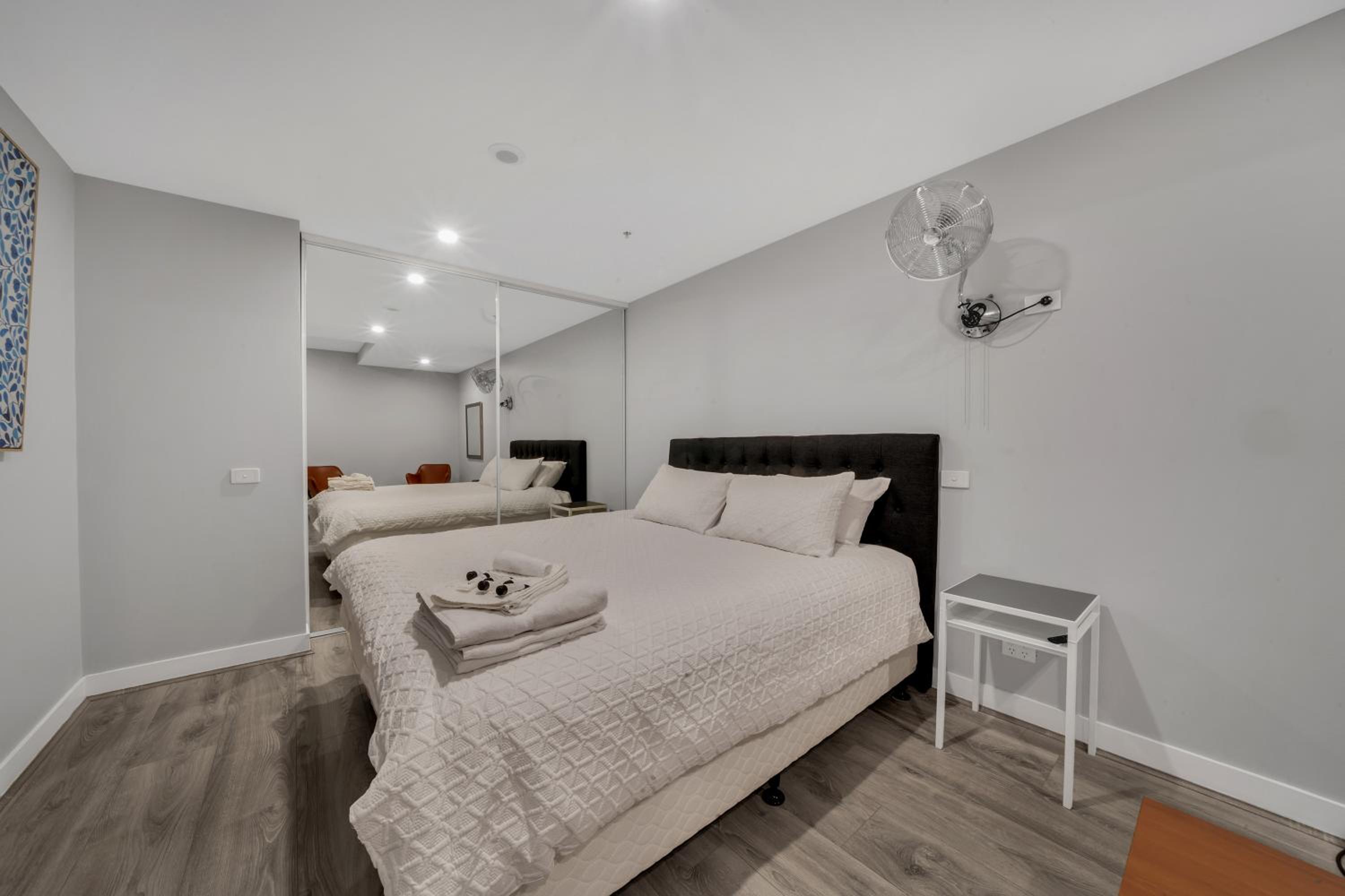 Two-Bedroom Apartment - Photo 3