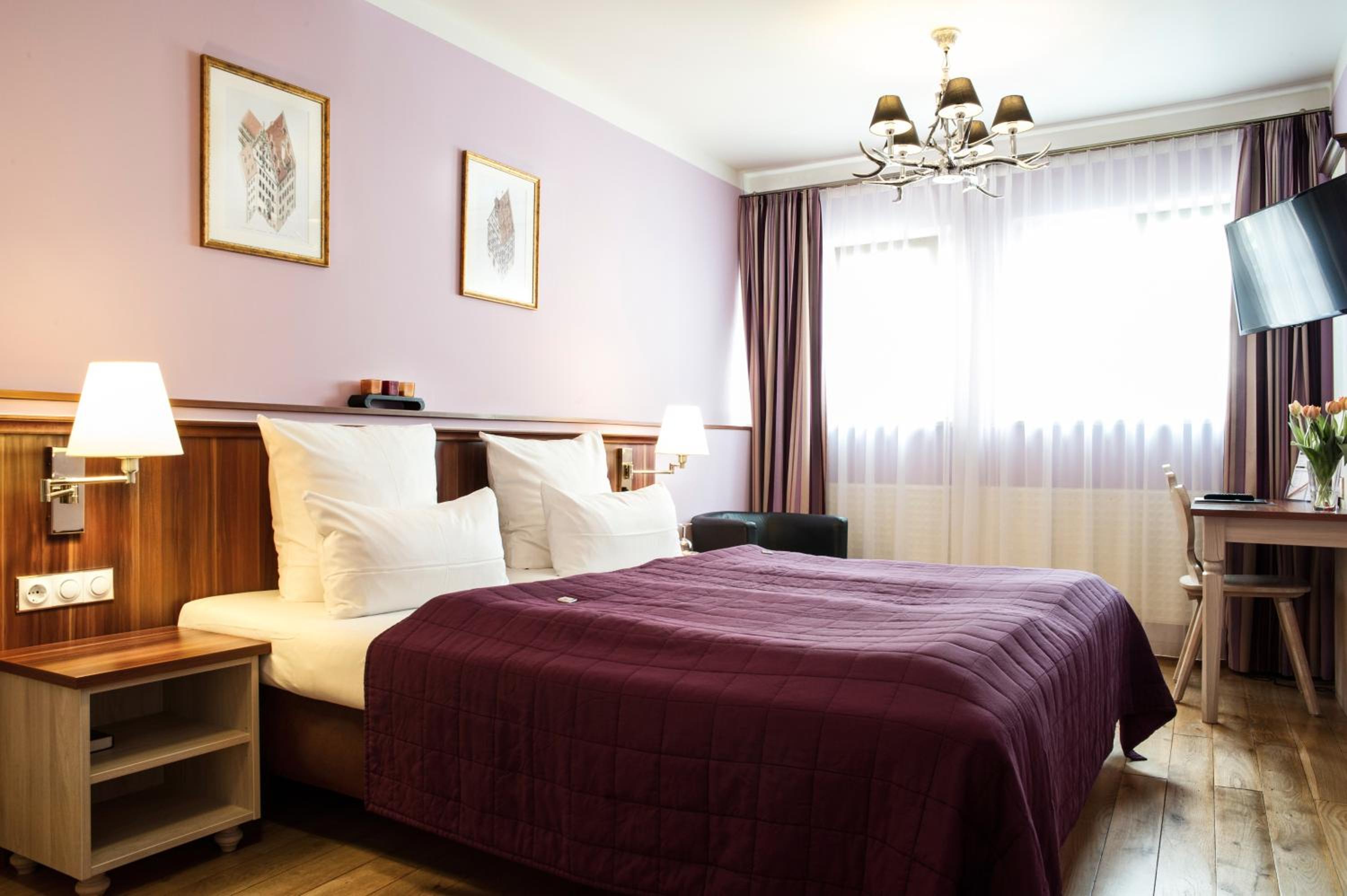 Double Room - Photo 11