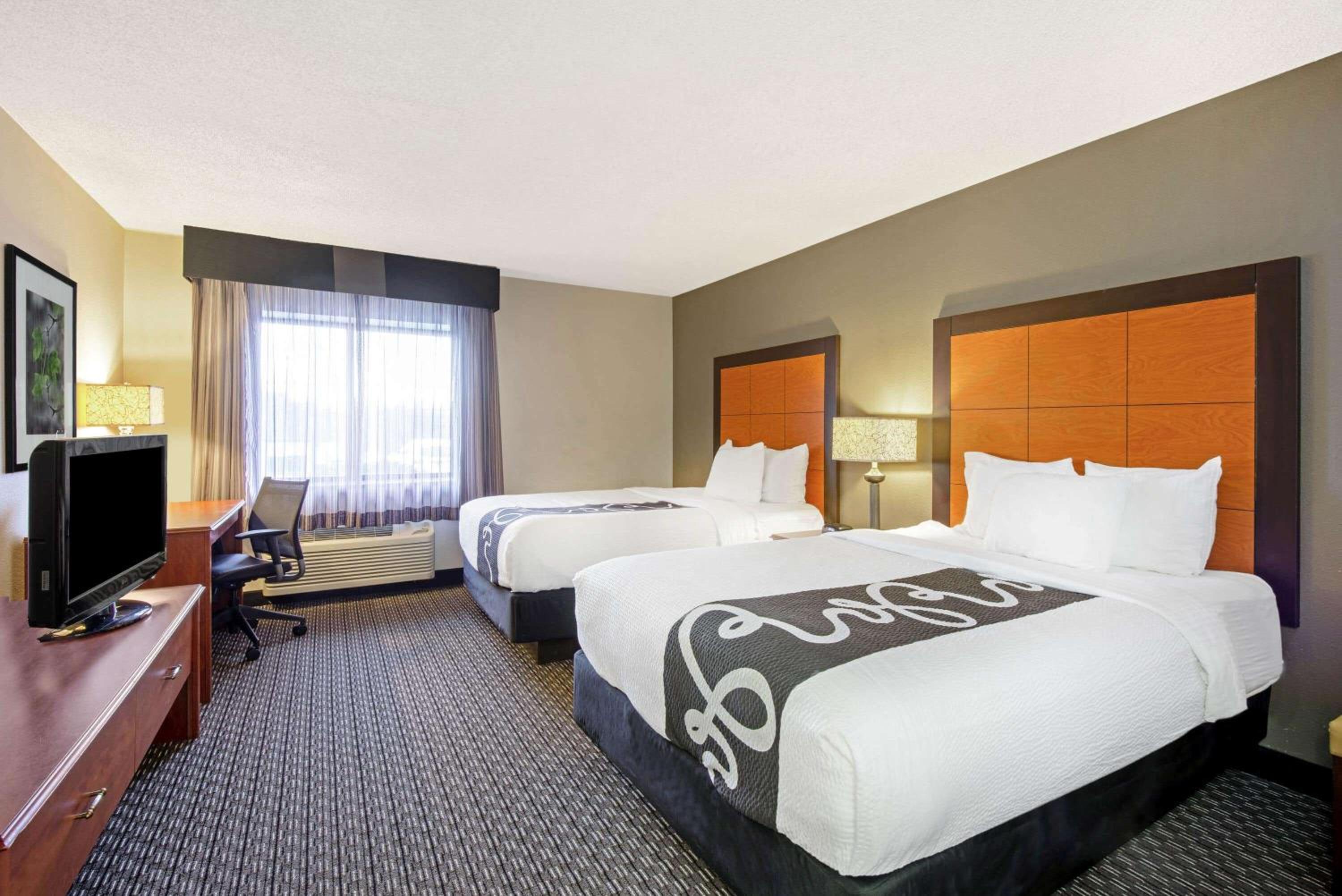 Double Room with Two Double Beds - Photo 4