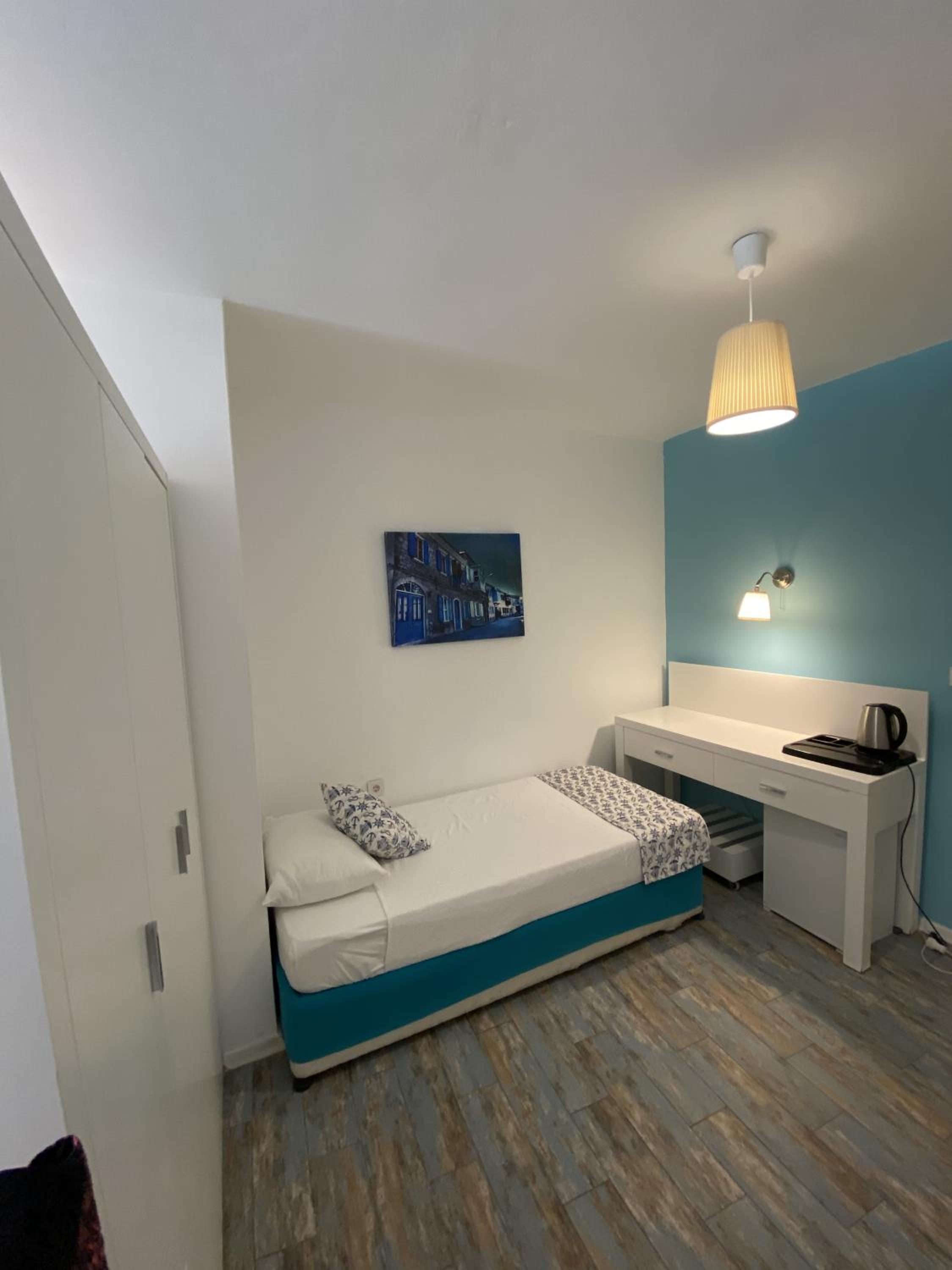 Triple Room with Sea View - Photo 20