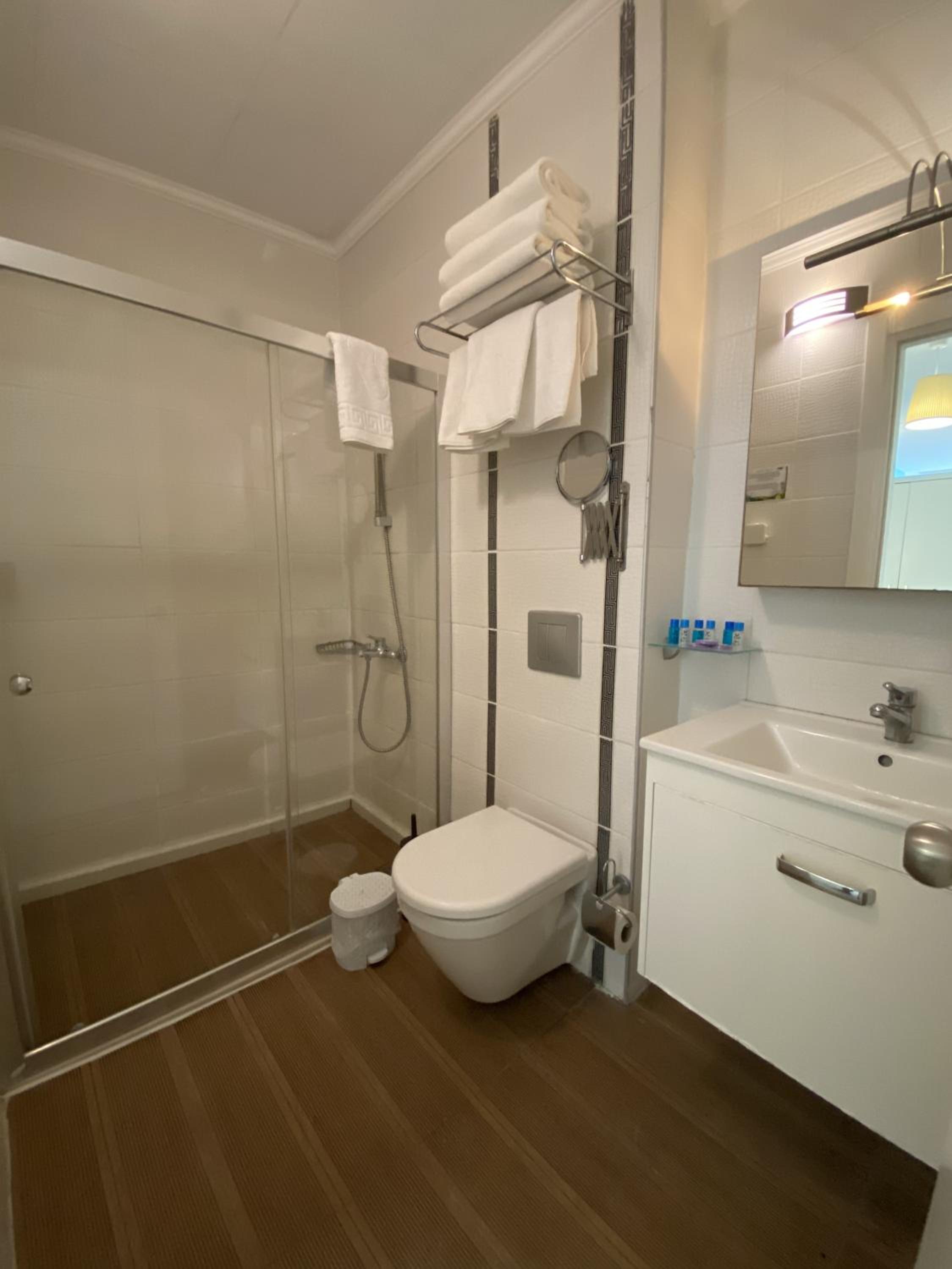 Triple Room with Sea View - Photo 16