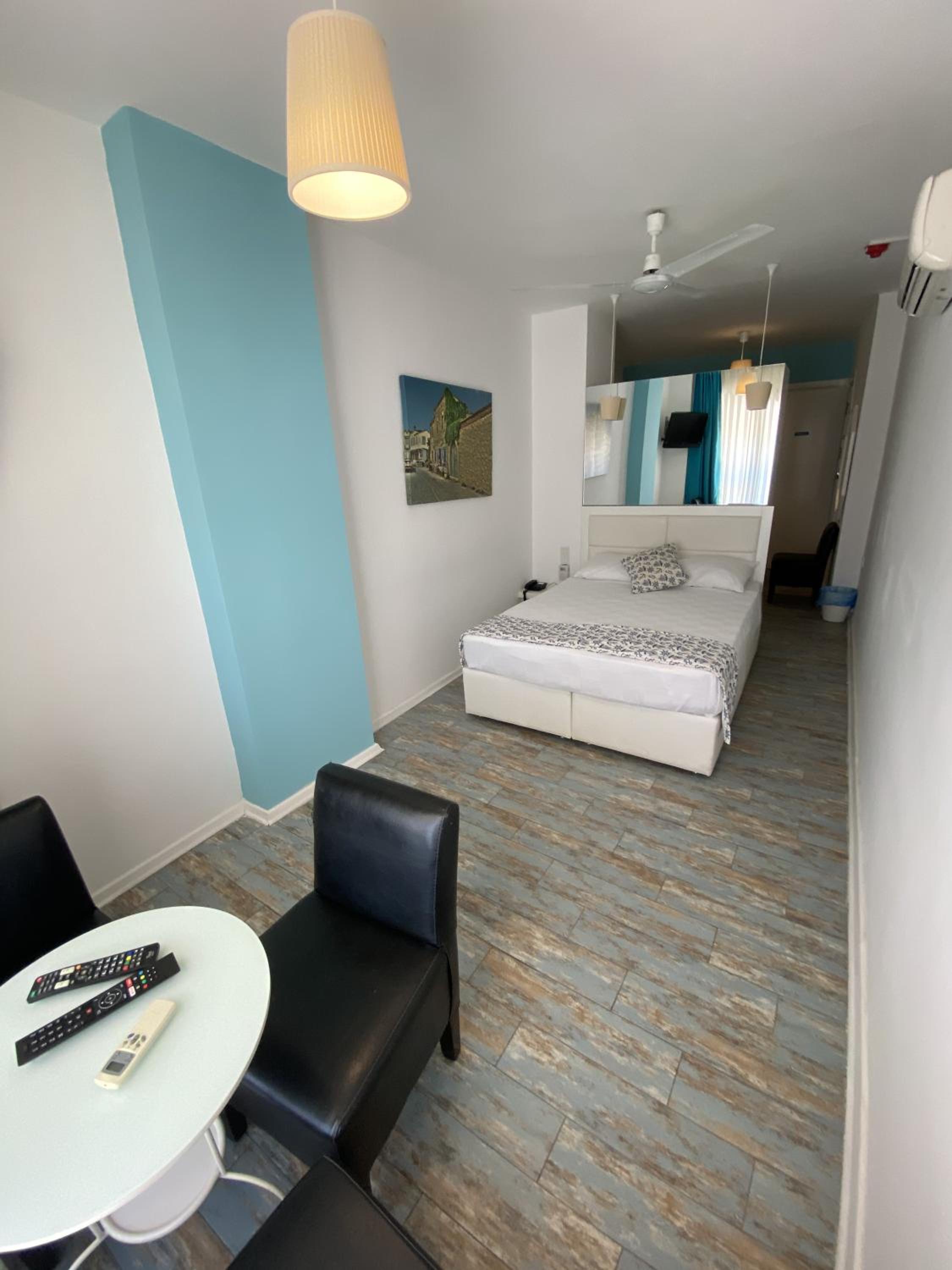 Triple Room with Sea View - Photo 21