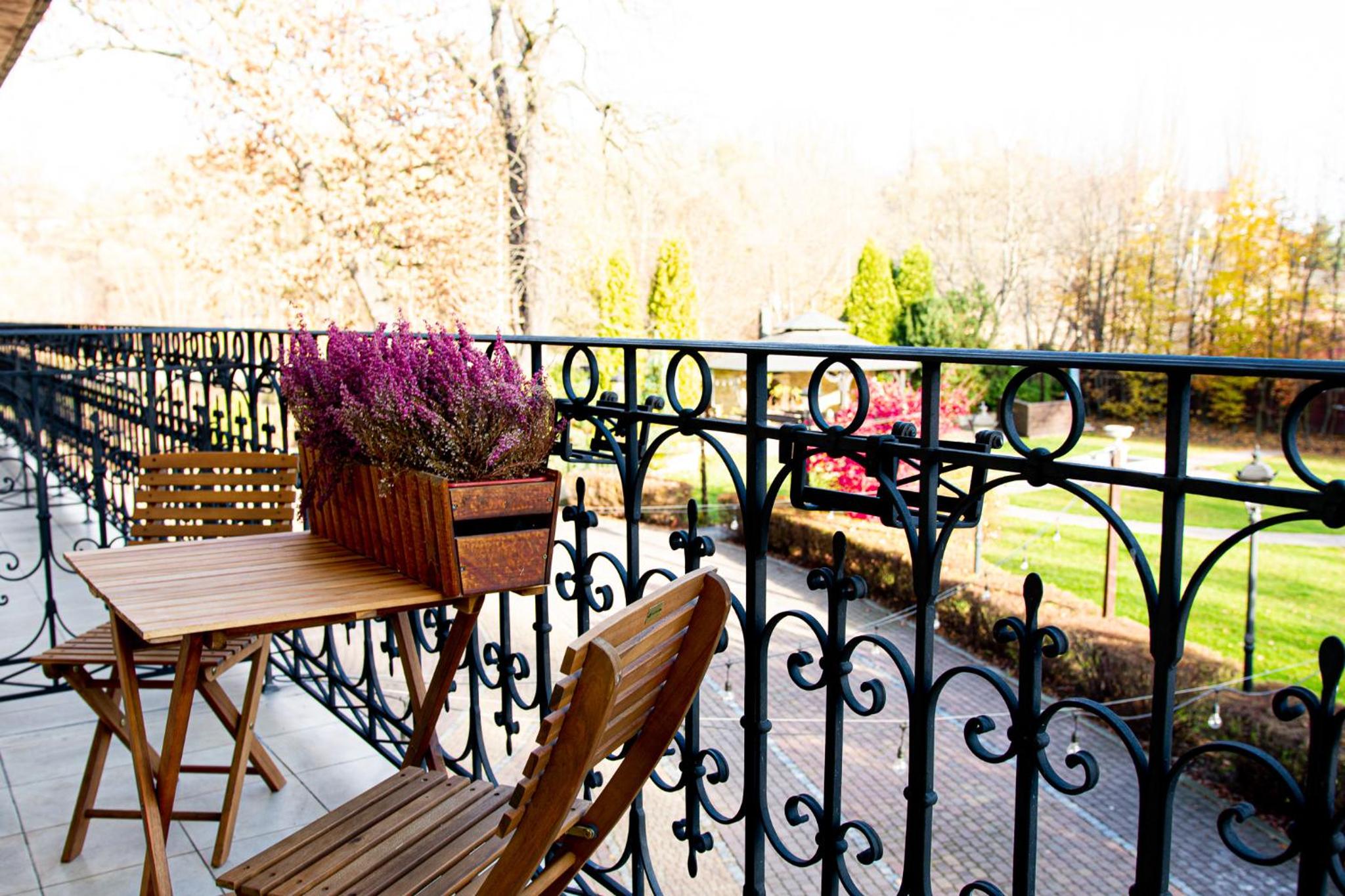 Superior Double Room with Balcony - Photo 3