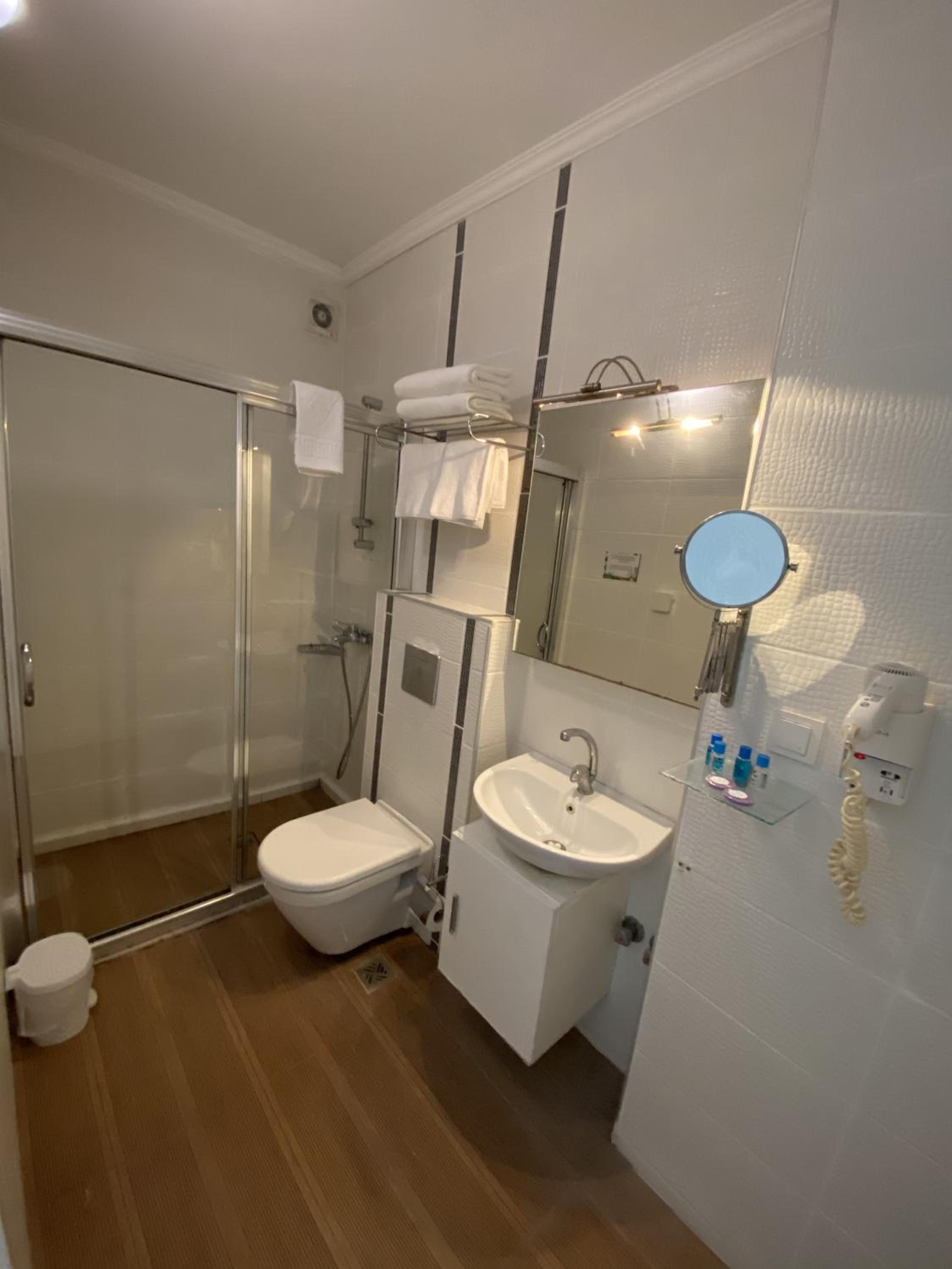 Double Room with Sea View - Photo 17
