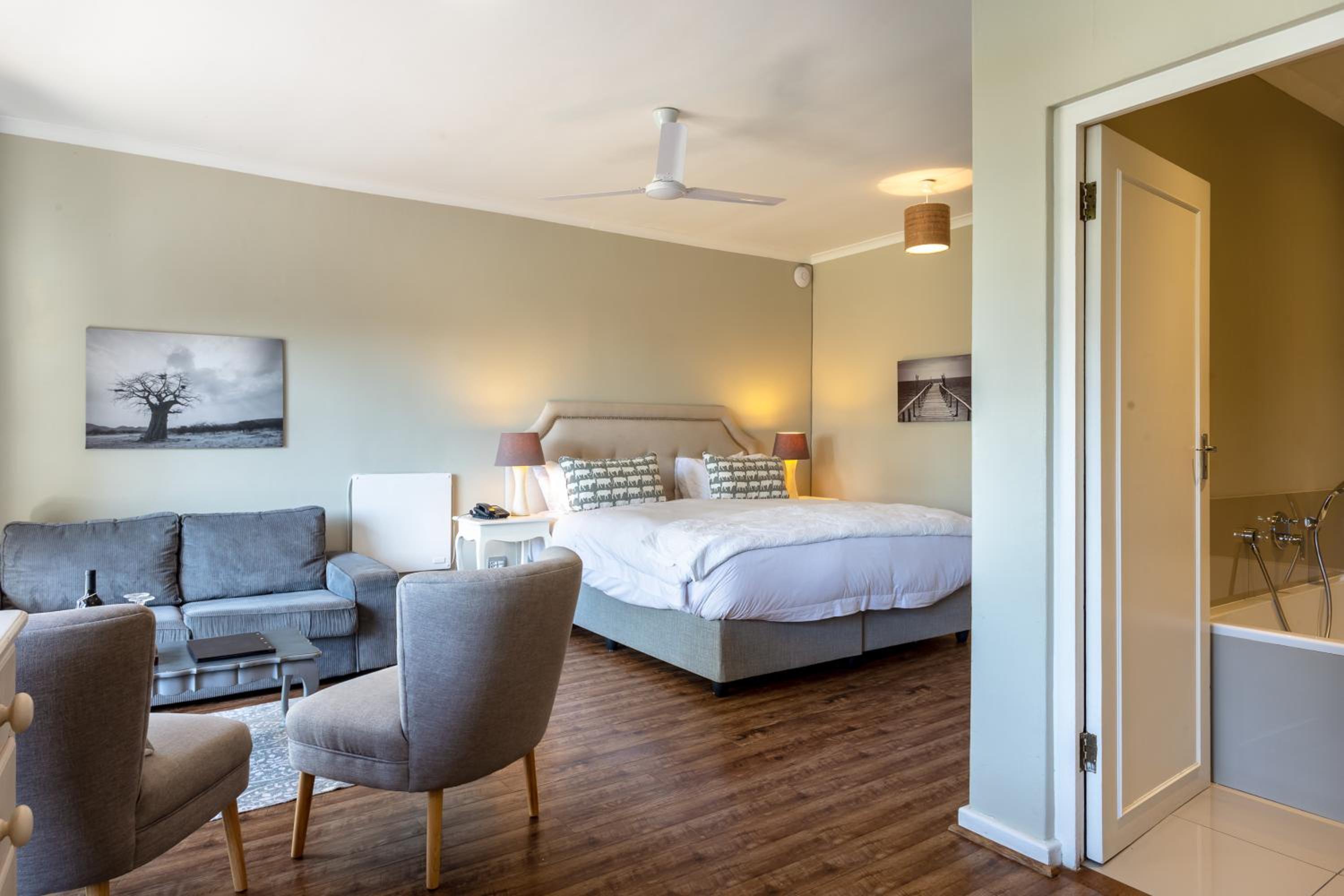 Deluxe Room with Garden View photo 1