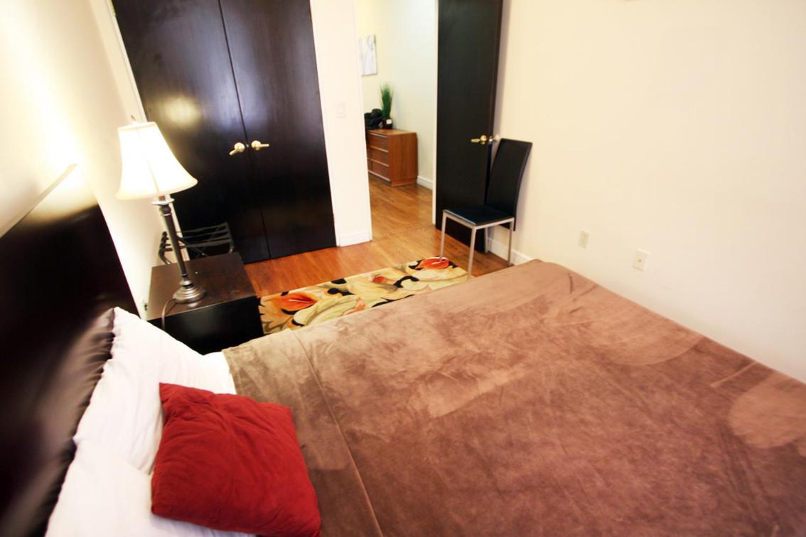 Two-Bedroom Apartment - Number Two photo 3