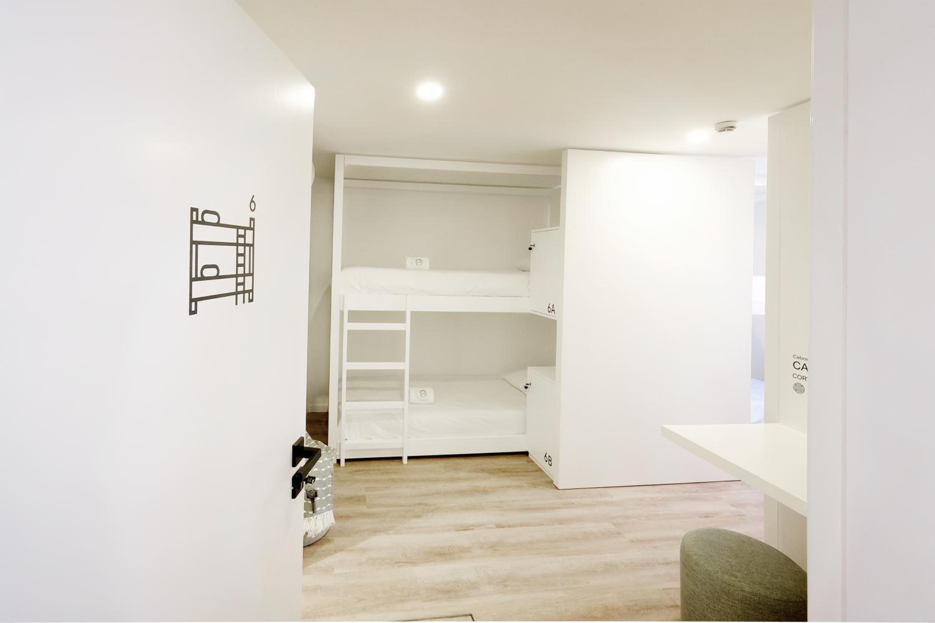 Single Bed in Male Dormitory Room photo 1